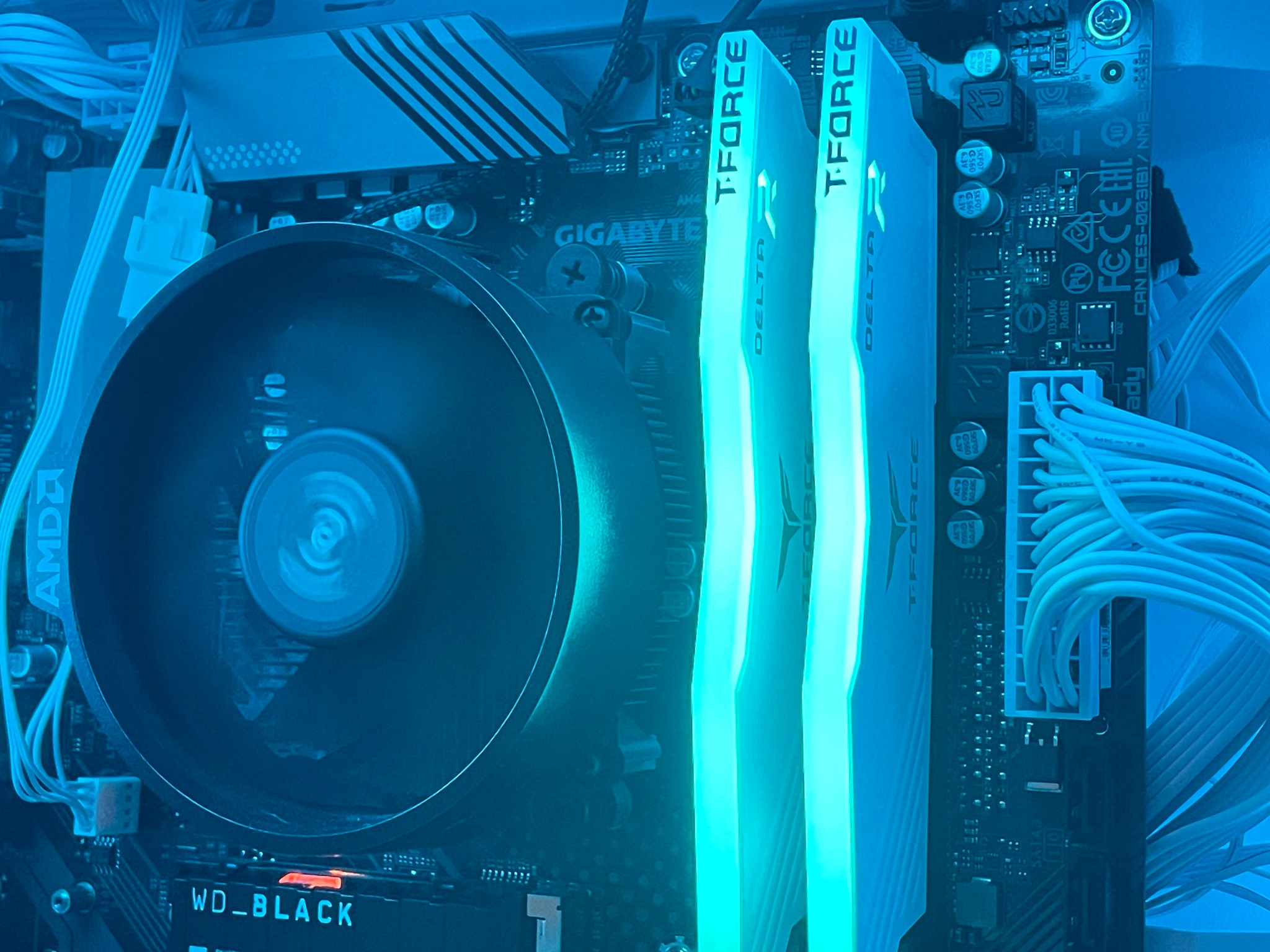 Snowy Beast Gaming PC - Brand New Build - Perfect for 1080p Gaming