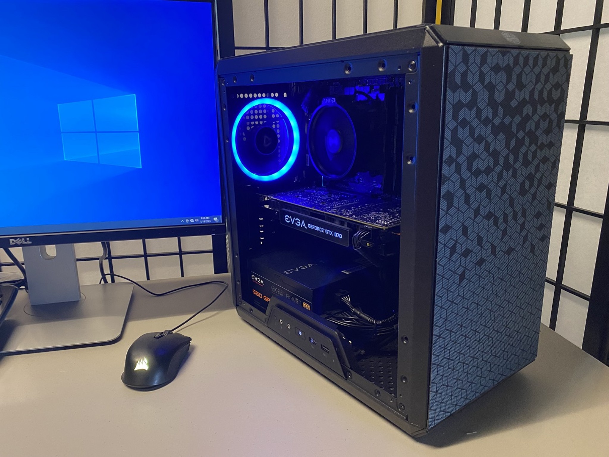 EVGA GTX 1070 SC (8gb), AMD Ryzen 5 3400g, DDR4 3000MHz 16GB (8x2), 500GB NVMe, 550W Gold