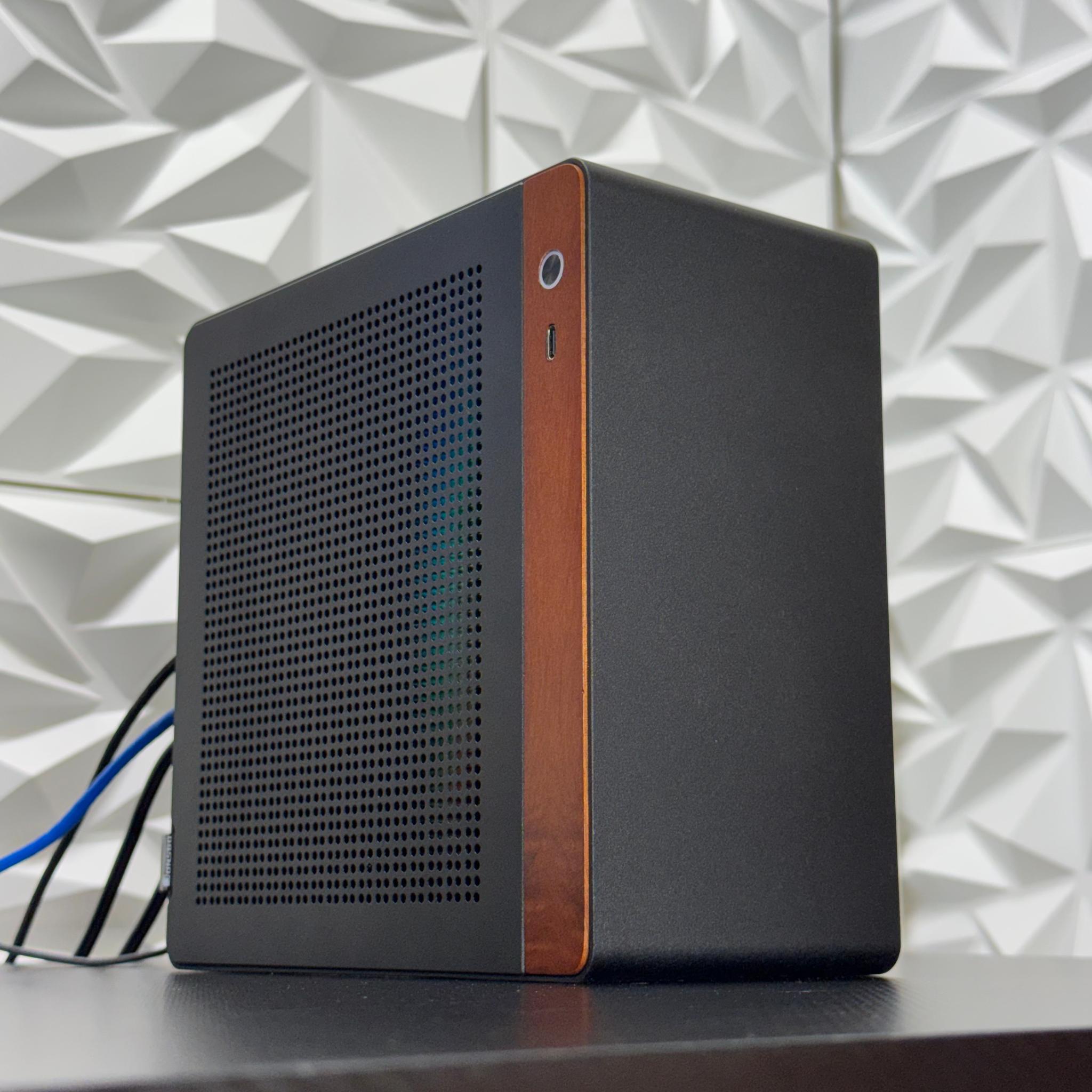 Mini Itx Gaming pc / RTX 5060 / Ryzen 9600X / 16GB DDR5 / 1TB SSD / 500w psu / B650