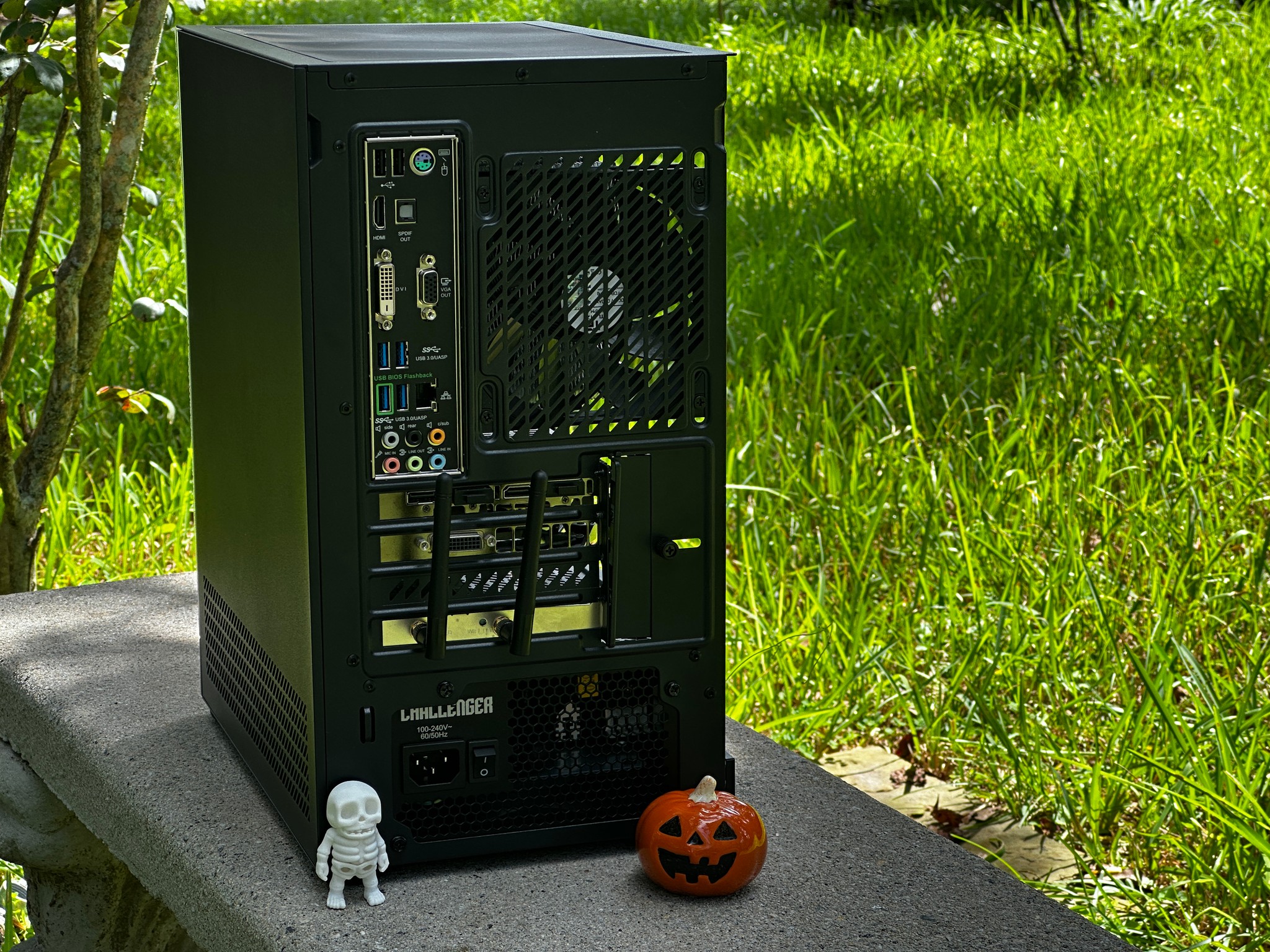 Nick Fury - No Frills Solid Gaming Machine