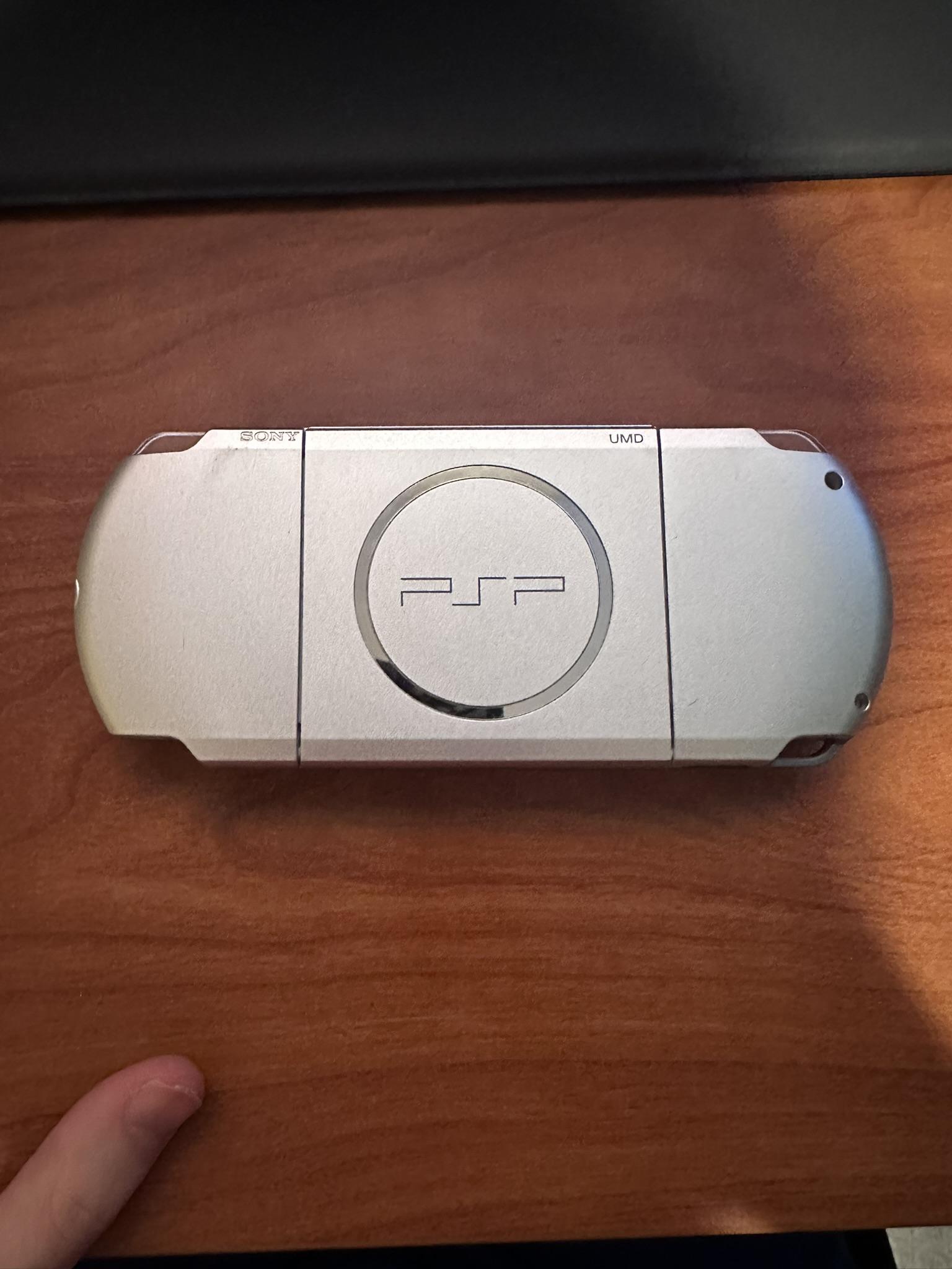 Sony PSP 3000 – Custom Modded + 16GB SD Upgrade – Excellent Condition