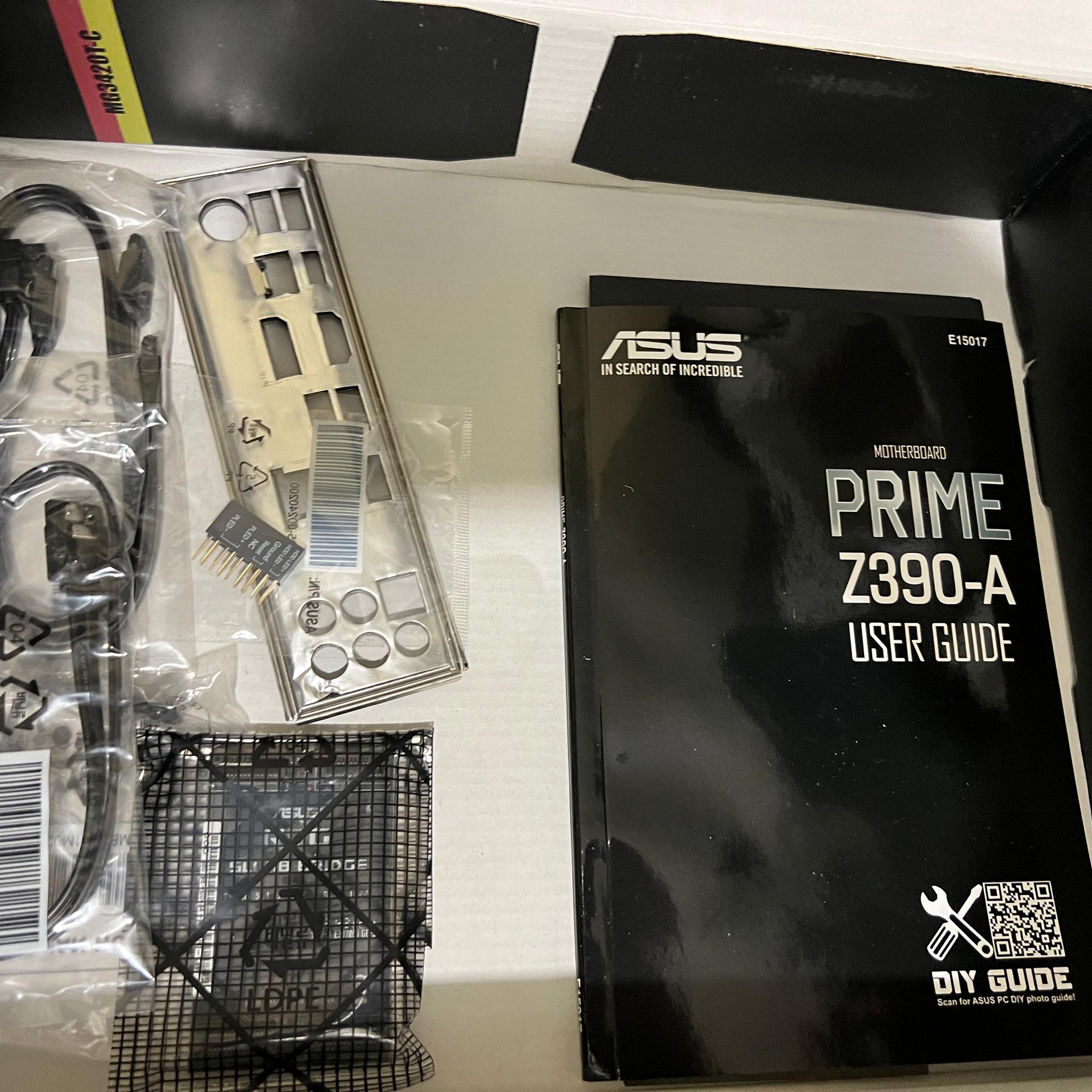 Like new, Asus Motherboard for 8th/9th Gen Intel CPU