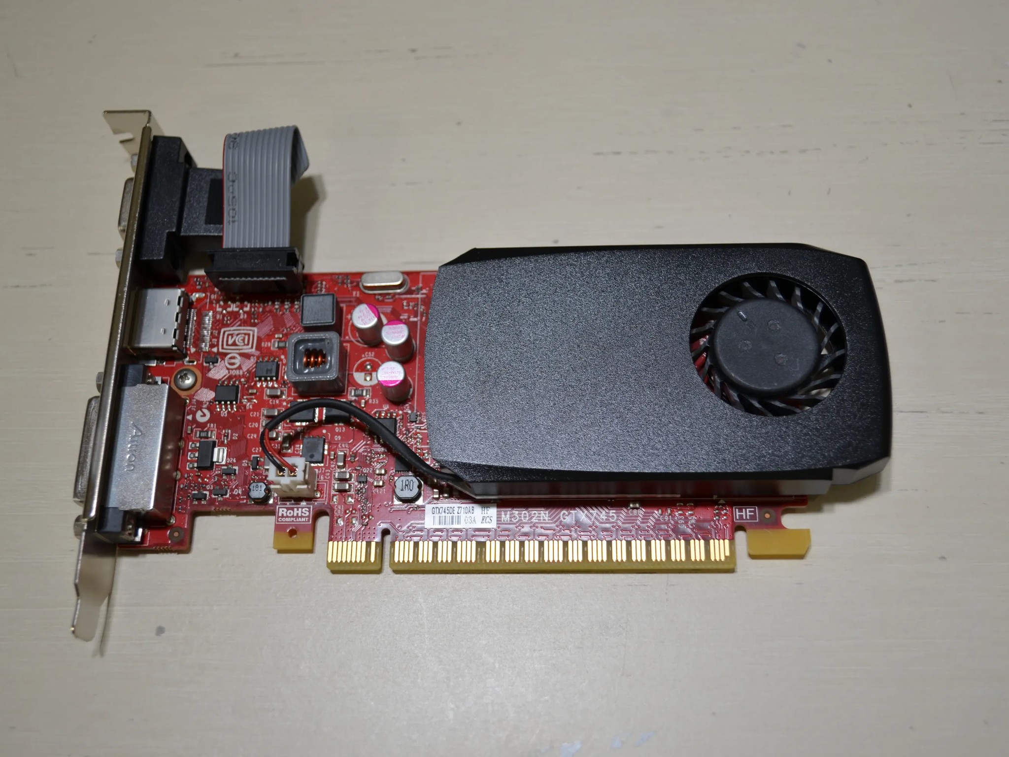 NVIDIA GeForce GTX 745 4GB; 1x DVI-D 1x HDMI 1x VGA GPU (#5)