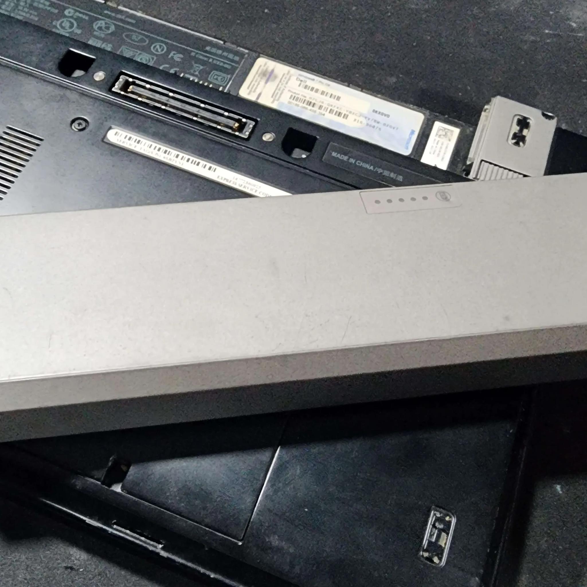 Dell Inspiron 13" Laptop (NO DISK DRIVE)