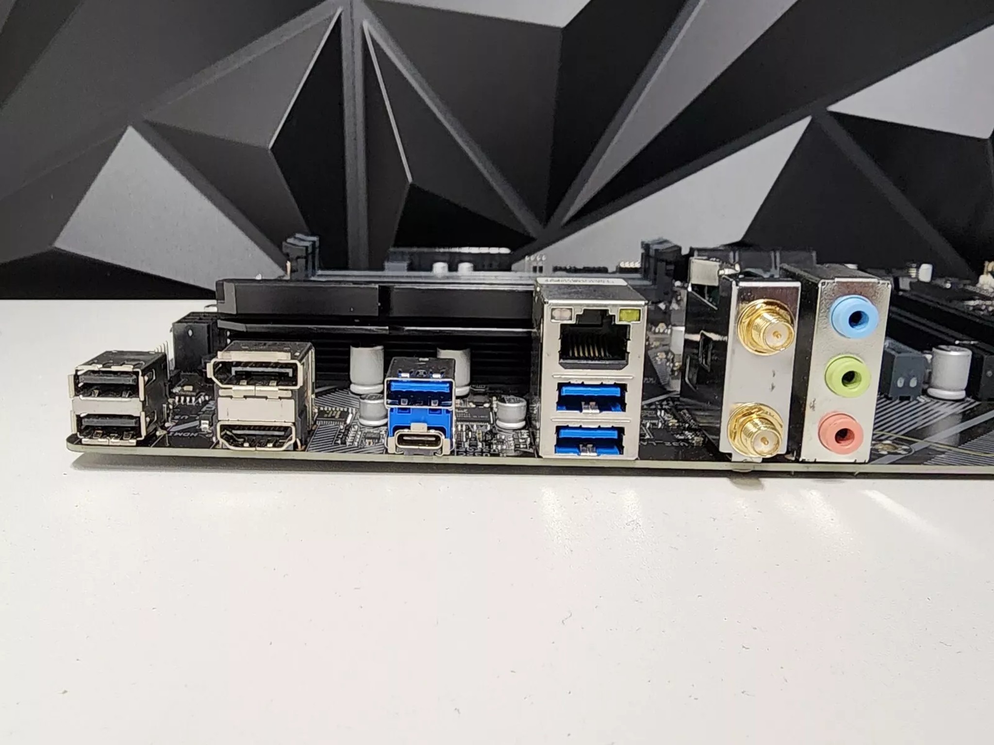 UPDATED BIOS GIGABYTE B560 DS3H AC-Y1 WIFI LGA 1200 Motherboard