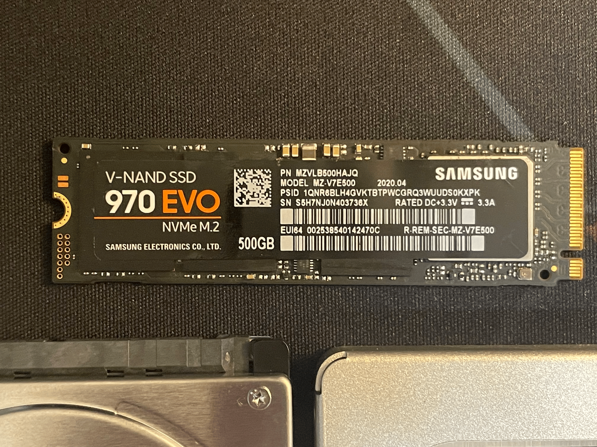 Small Lot of SSD/HDD