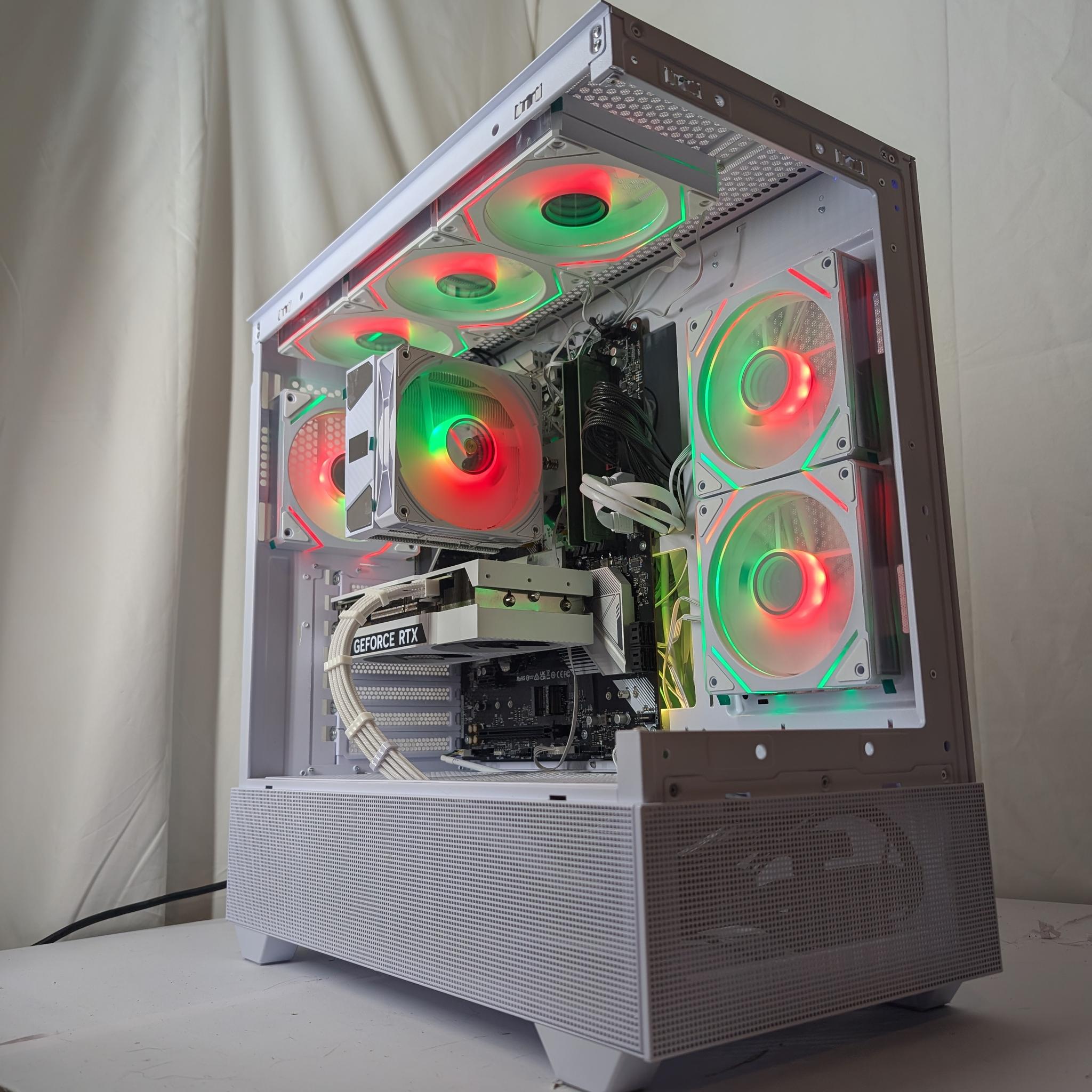 RTX 4070 | RYZEN 5 7600X | 16gb DDR5 | 1TB NVME | ALL WHITE