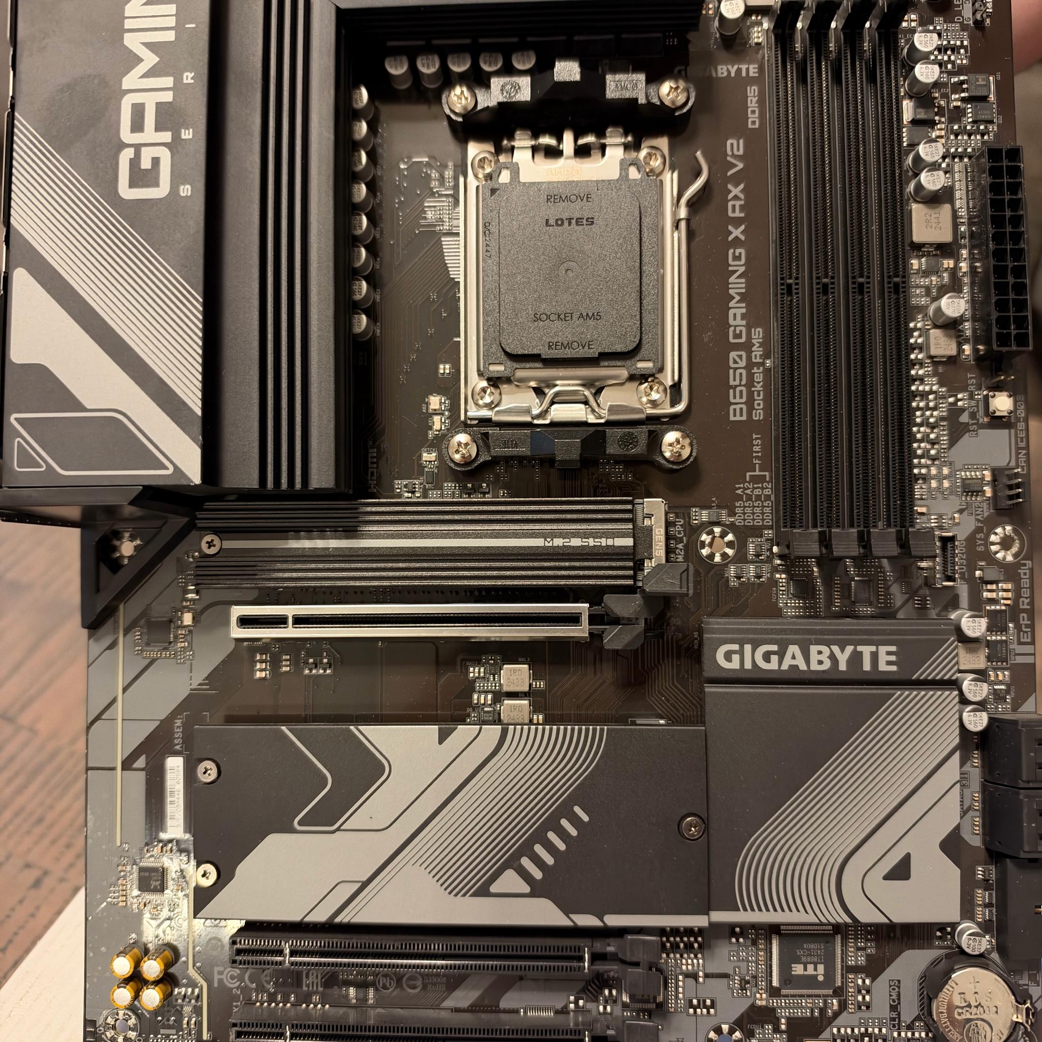 GIGABYTE B650 GAMING X AX V2