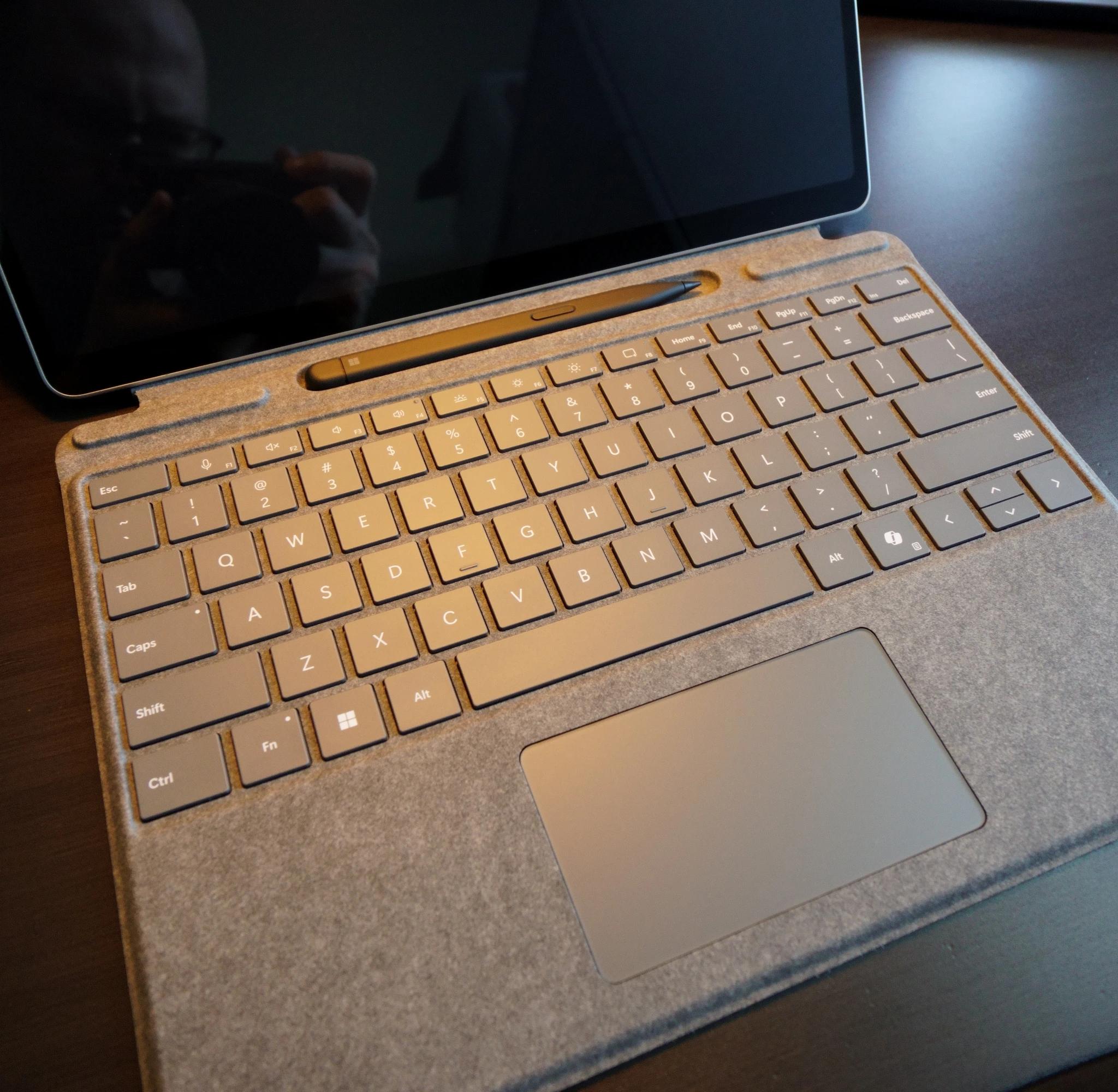 Microsoft Surface Pro 11 Snapdragon X Elite w/ Keyboard and Pen