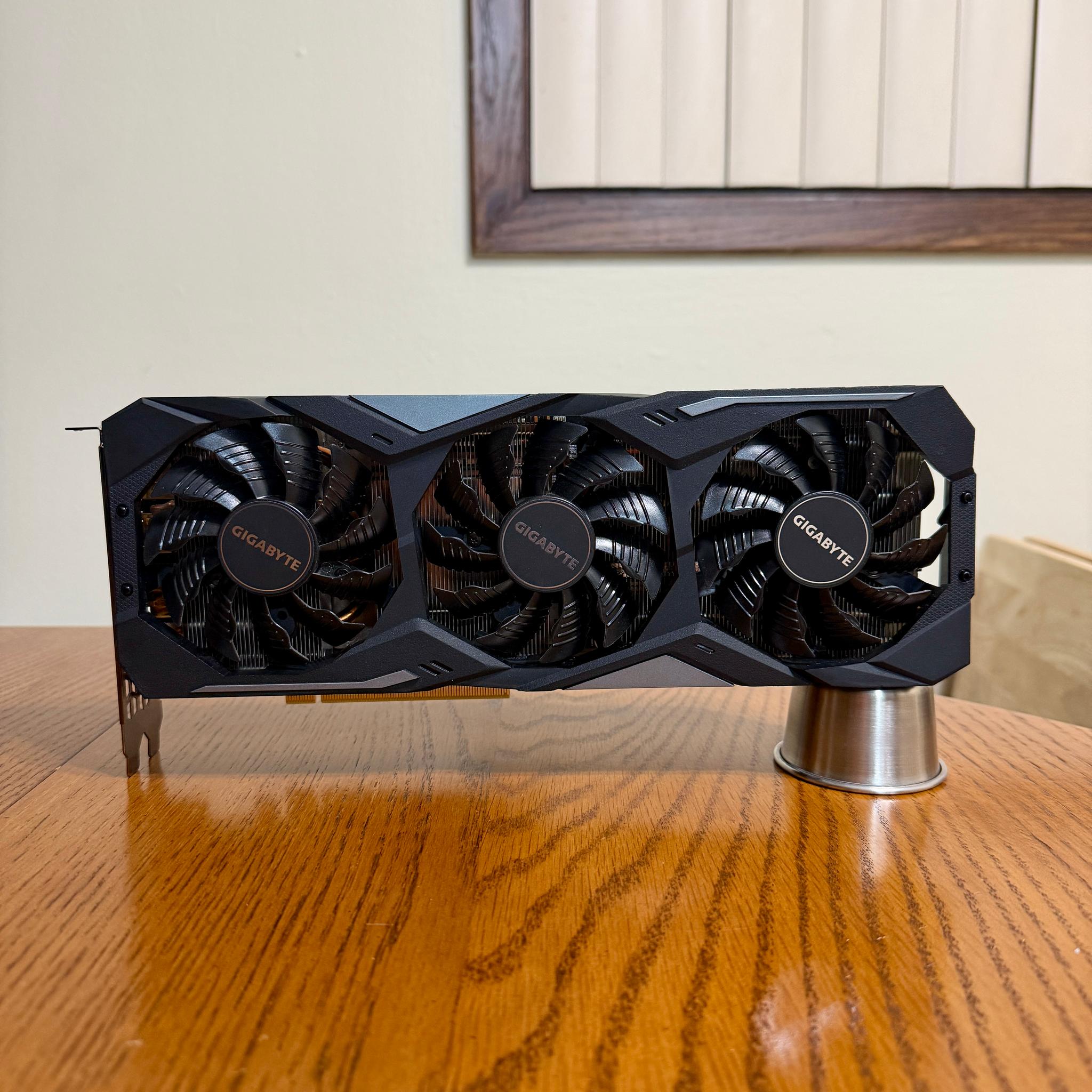 GIGABYTE GeForce RTX 2080 SUPER WINDFORCE OC 8G