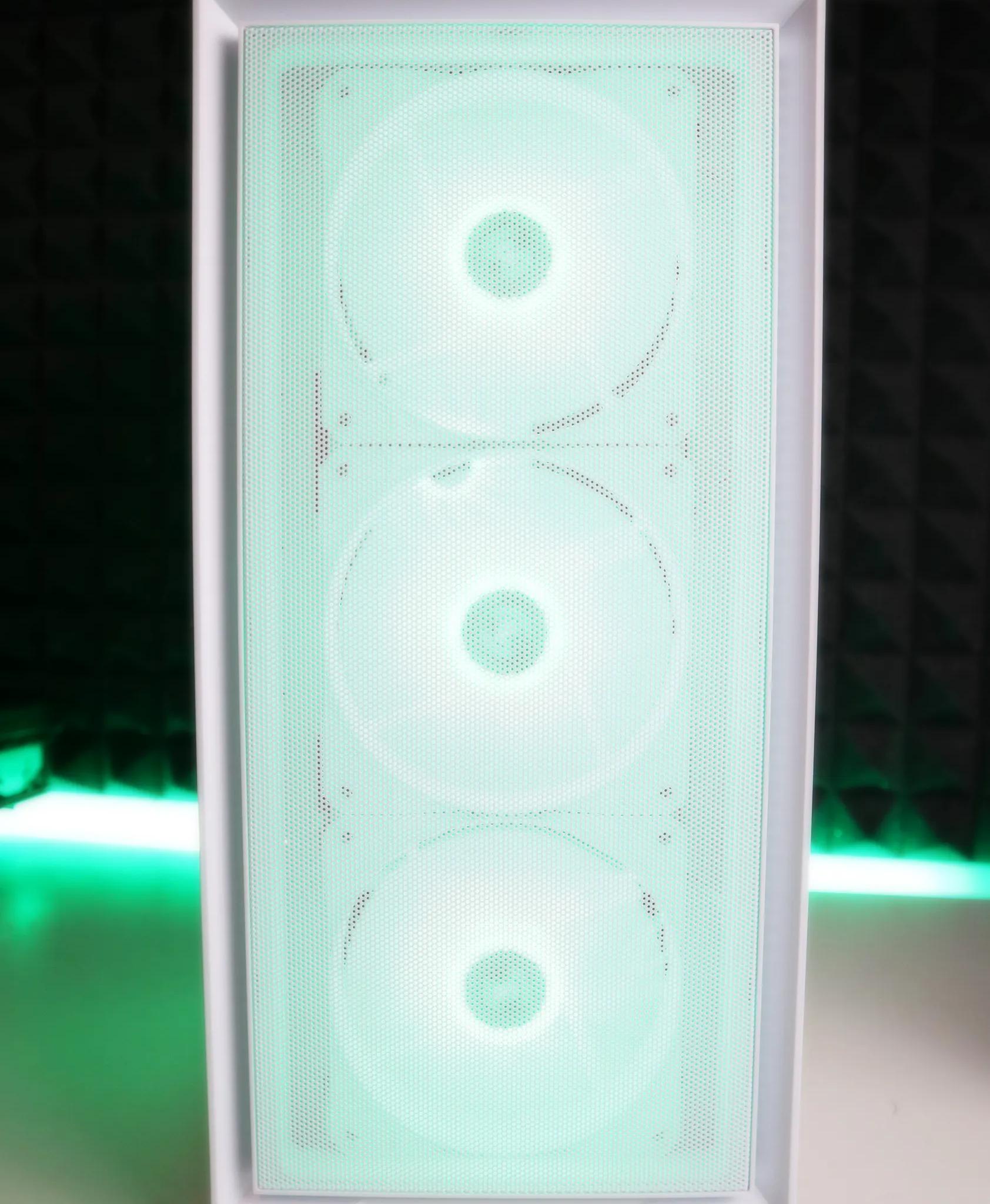 FB-AD  | Ryzen 3 2300X/RX 560 4GB Gaming PC