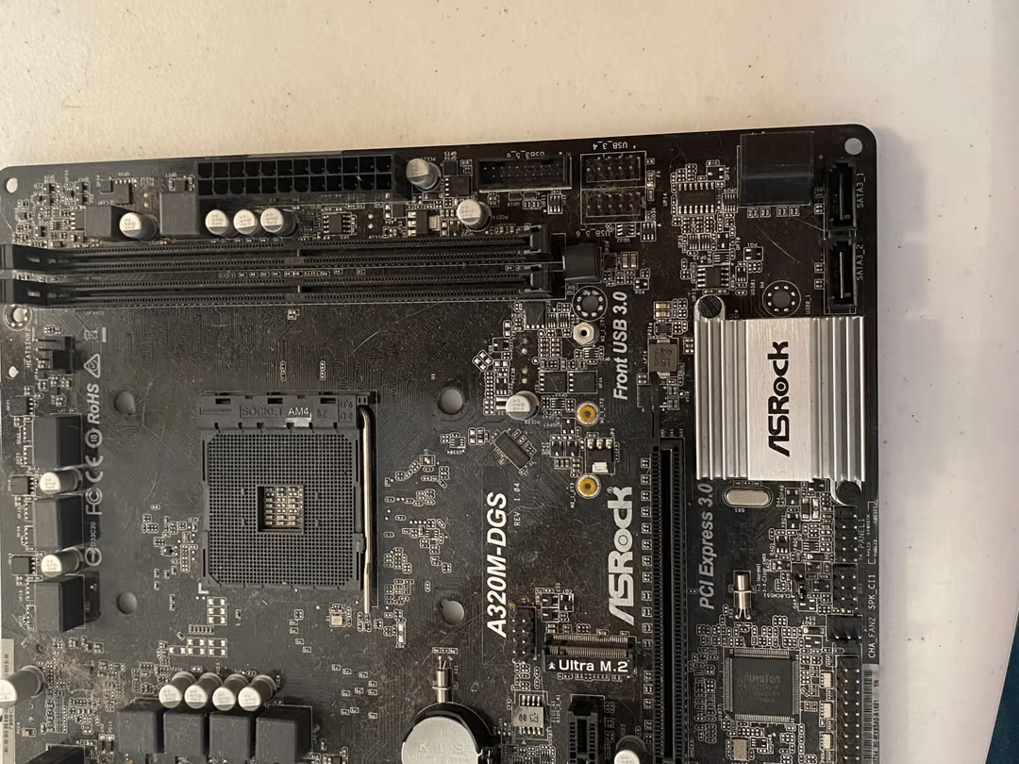 2x A320 AM4 motherboards, with ryzen 1200, for parts