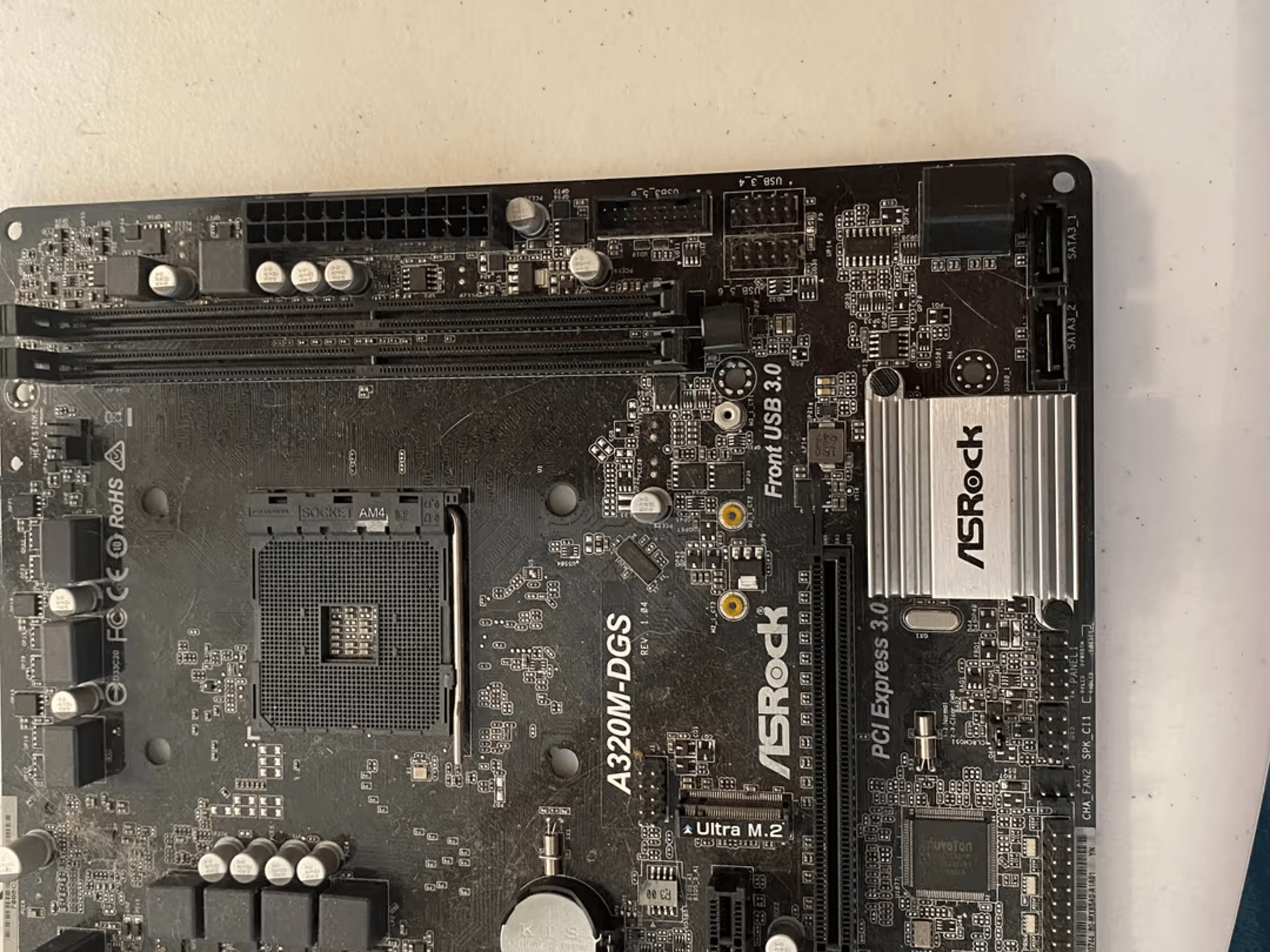 2x A320 AM4 motherboards, with ryzen 1200, for parts