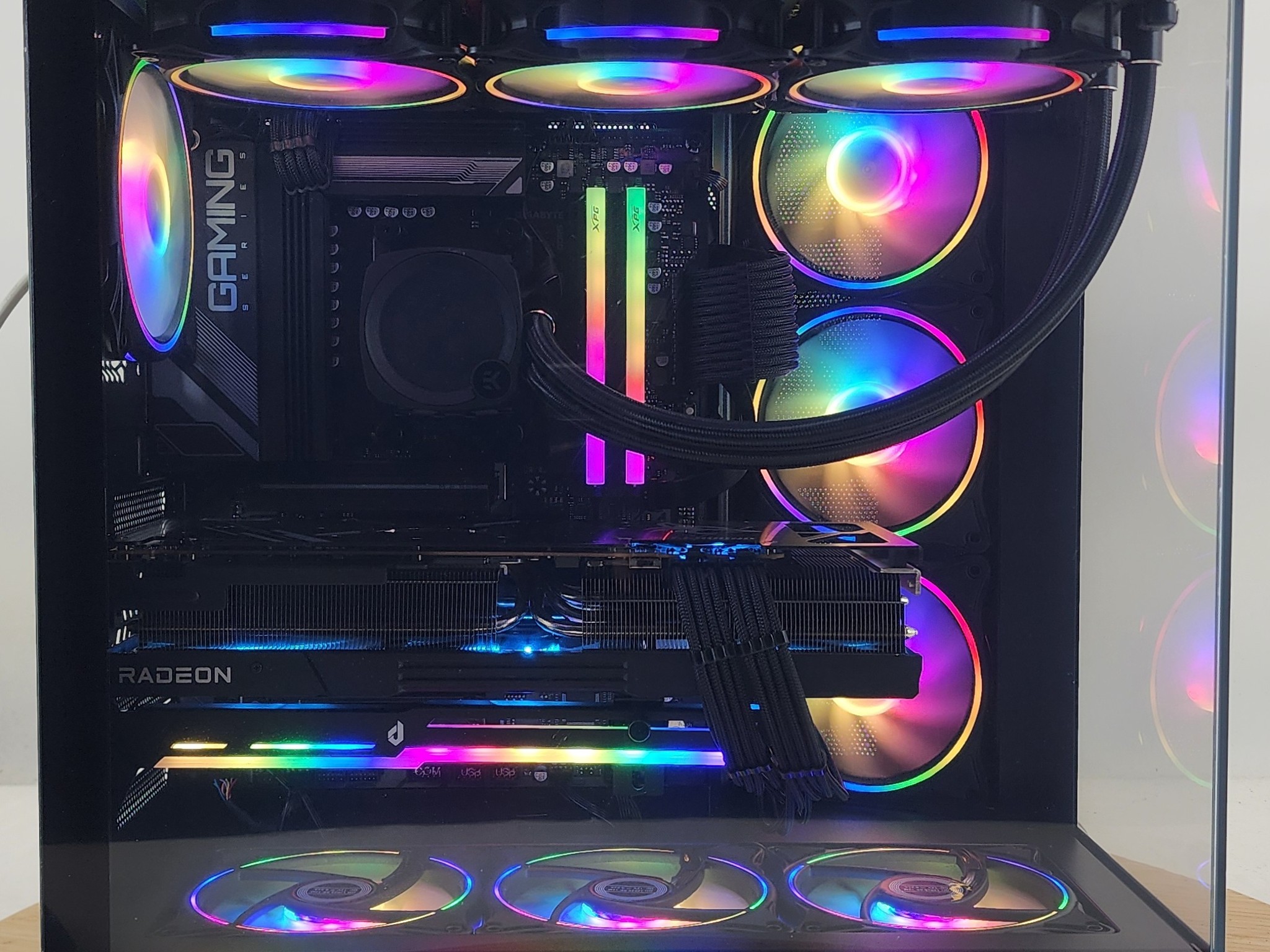Gaming PC Ryzen 9 7950X 32GB RAM 2TB SSD RX 7900 XTX 24GB Win11 Computer