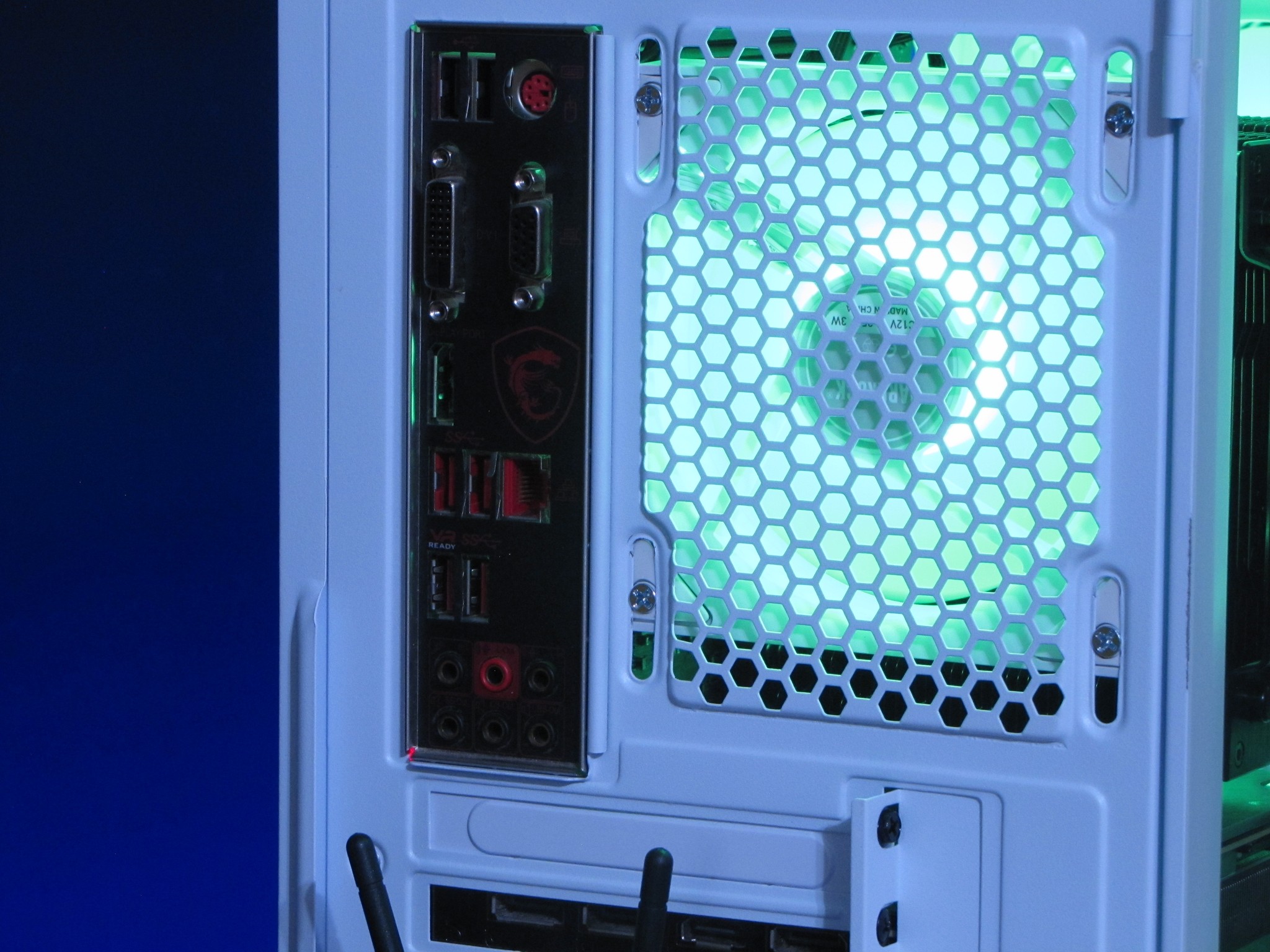 自作PC（Core i7-9700K+RTX2060SUPER） Custom Gaming PC Build, RTX 2060 Super 8GB, i7-9700, 32GB RAM, 1TB