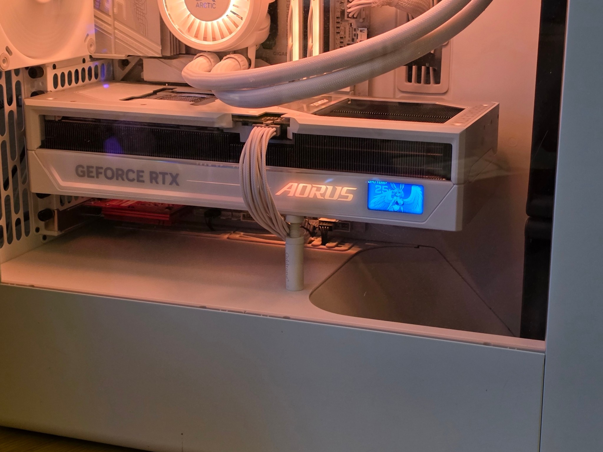 GIGABYTE AORUS GeForce RTX 5090 MASTER ICE 32G