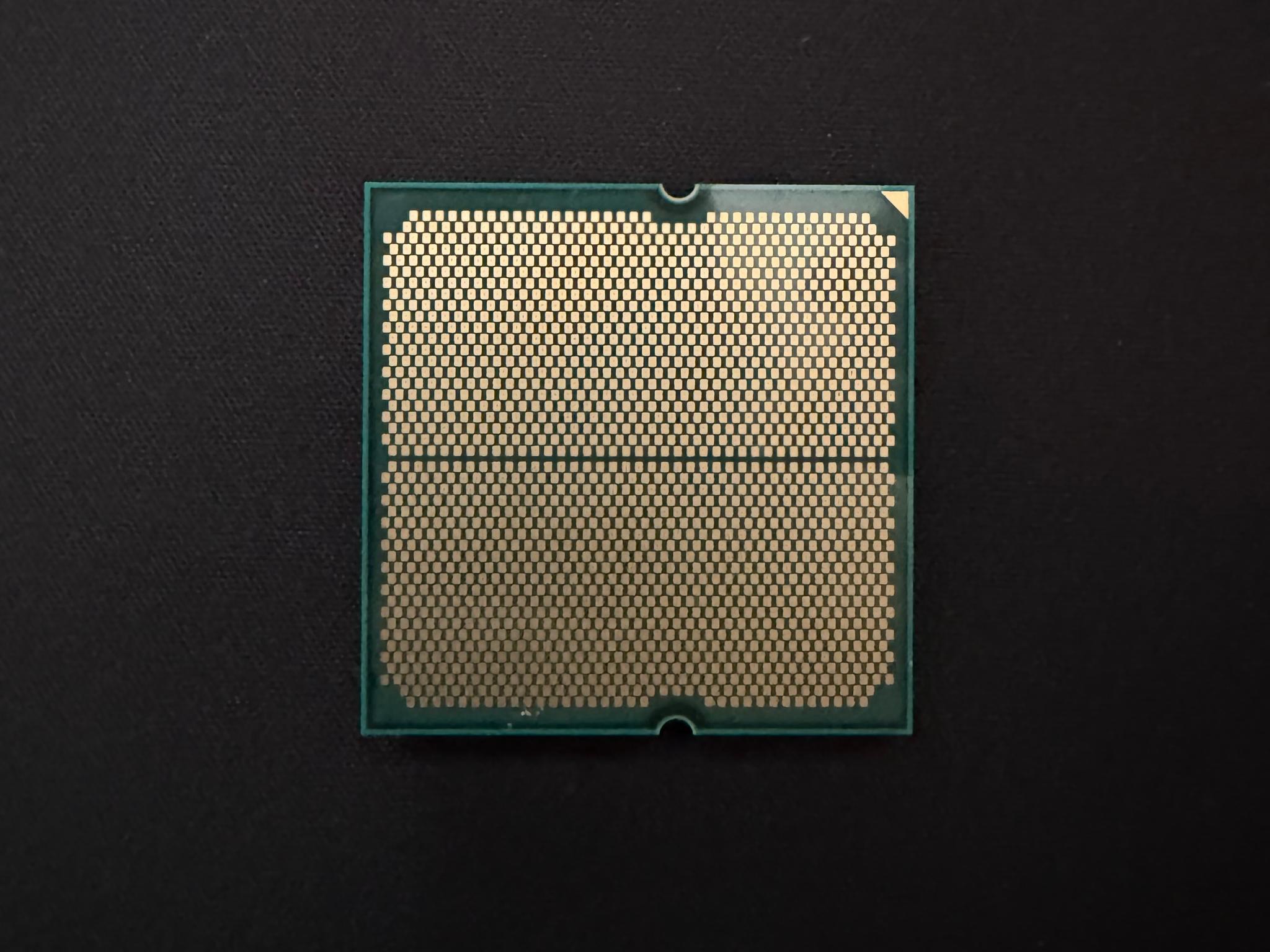 AMD Ryzen 7 7800X3D 8-Core, 16-Thread Zen4 AM5 Desktop Processor