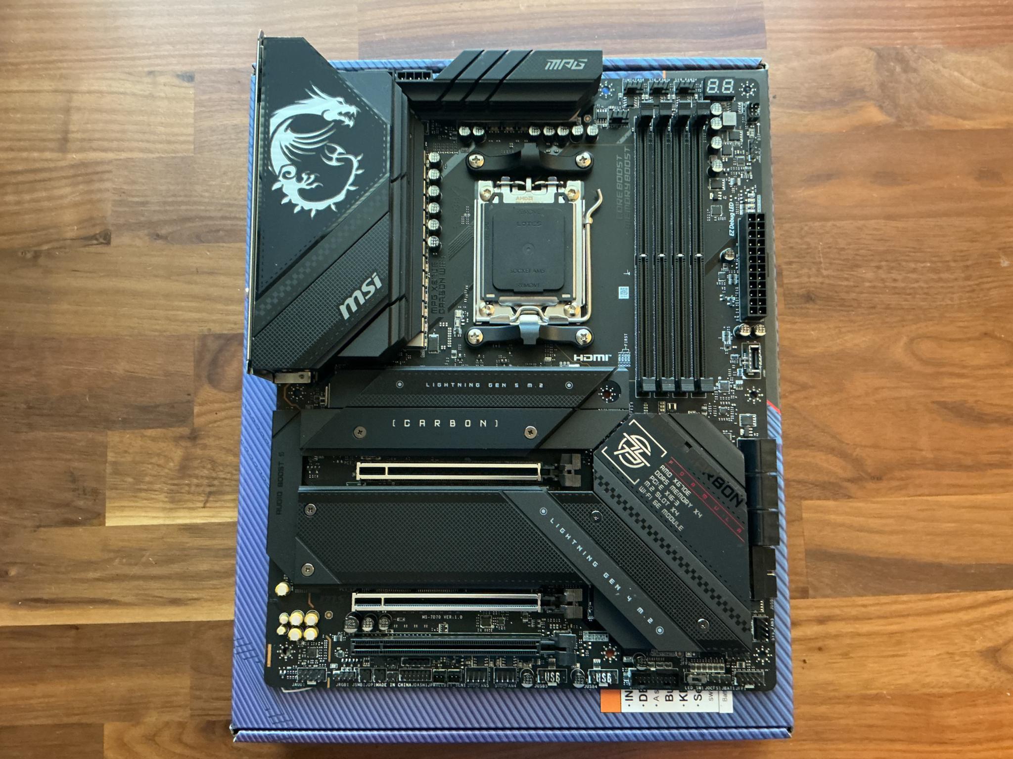 MSI MAG X670E Carbon WiFi motherboard AM5
