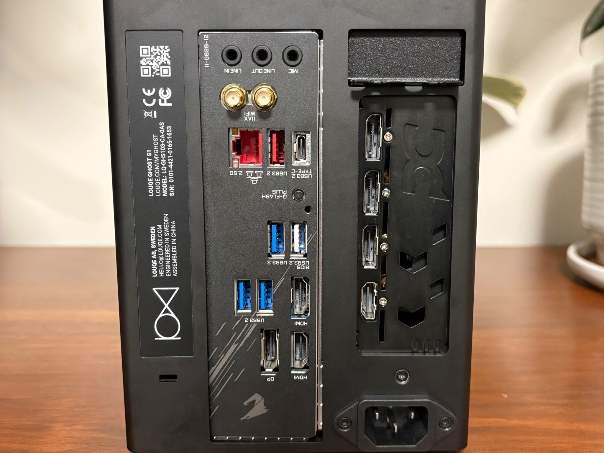 RX 9070 XT | Ryzen 7 5700X3D | 32GB DDR4 | 2 TB SSD | 750W PSU | 1x 120mm Fan | Ghost S1 ITX