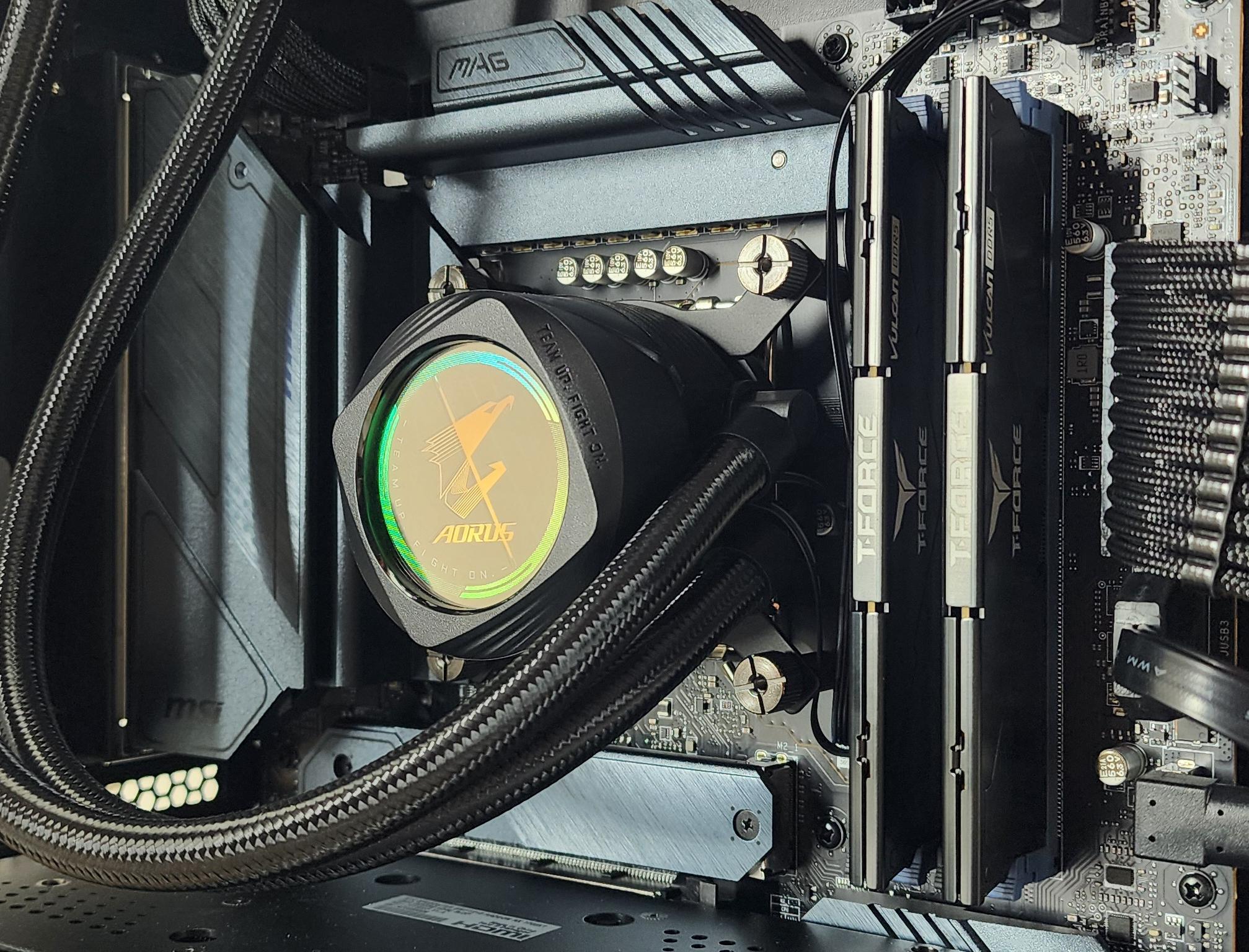 Gaming PC i5-14600KF 16GB RAM 1TB SSD RX 7700 XT 12GB Windows 11 Computer