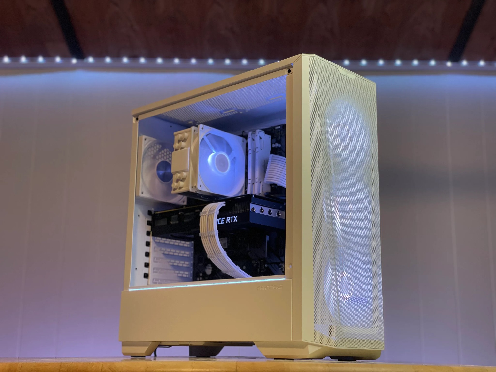 "Snowstorm" (RTX 3080 + Ryzen 7)