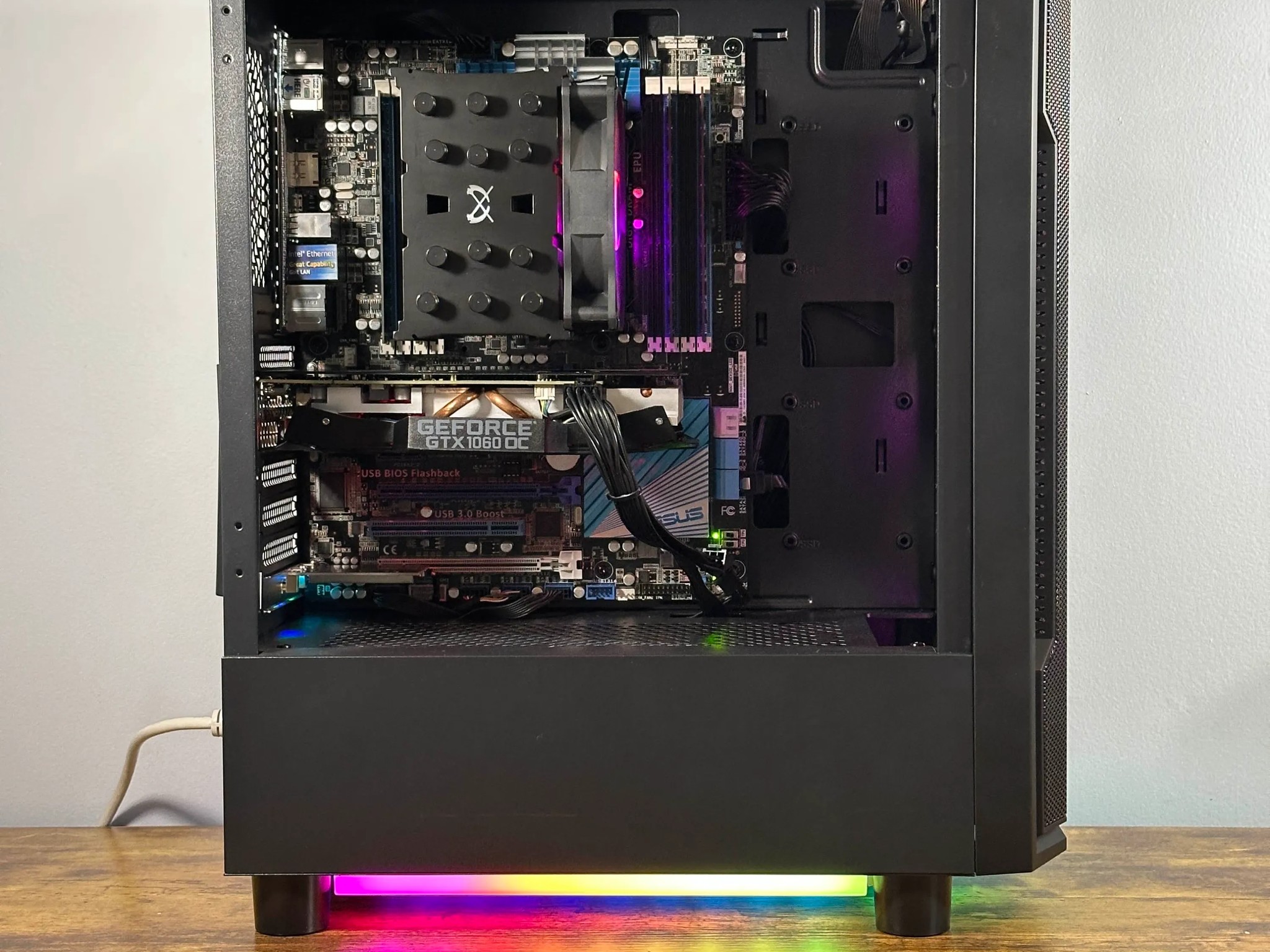 GTX 1060 6GB | Intel i7 3930K | 16GB DDR3 | 512GB SSD | Windows 10 | WIFI + BT | Custom Gaming PC