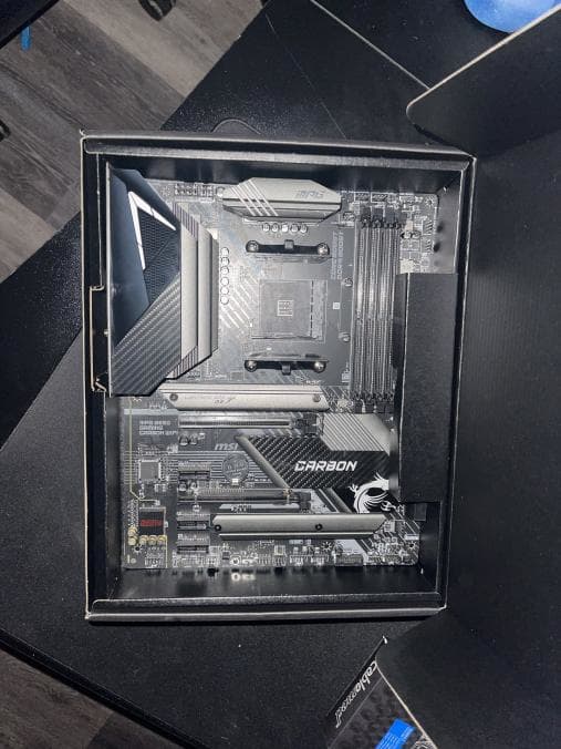 MSI B550 Gaming Carbon WIFI