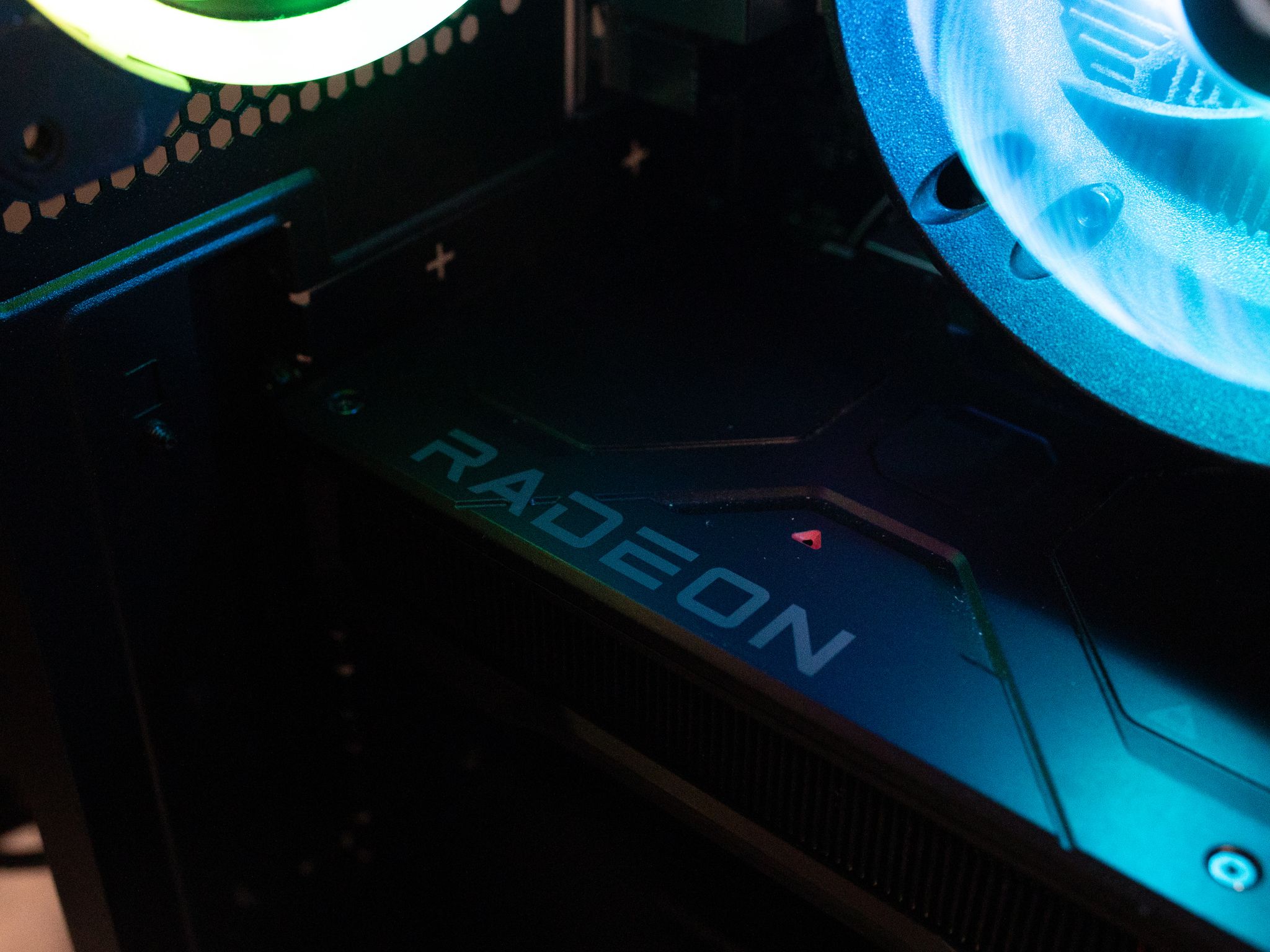 Radeon RX 7600 Custom Gaming PC - Ryzen 5 7600, 512GB SSD