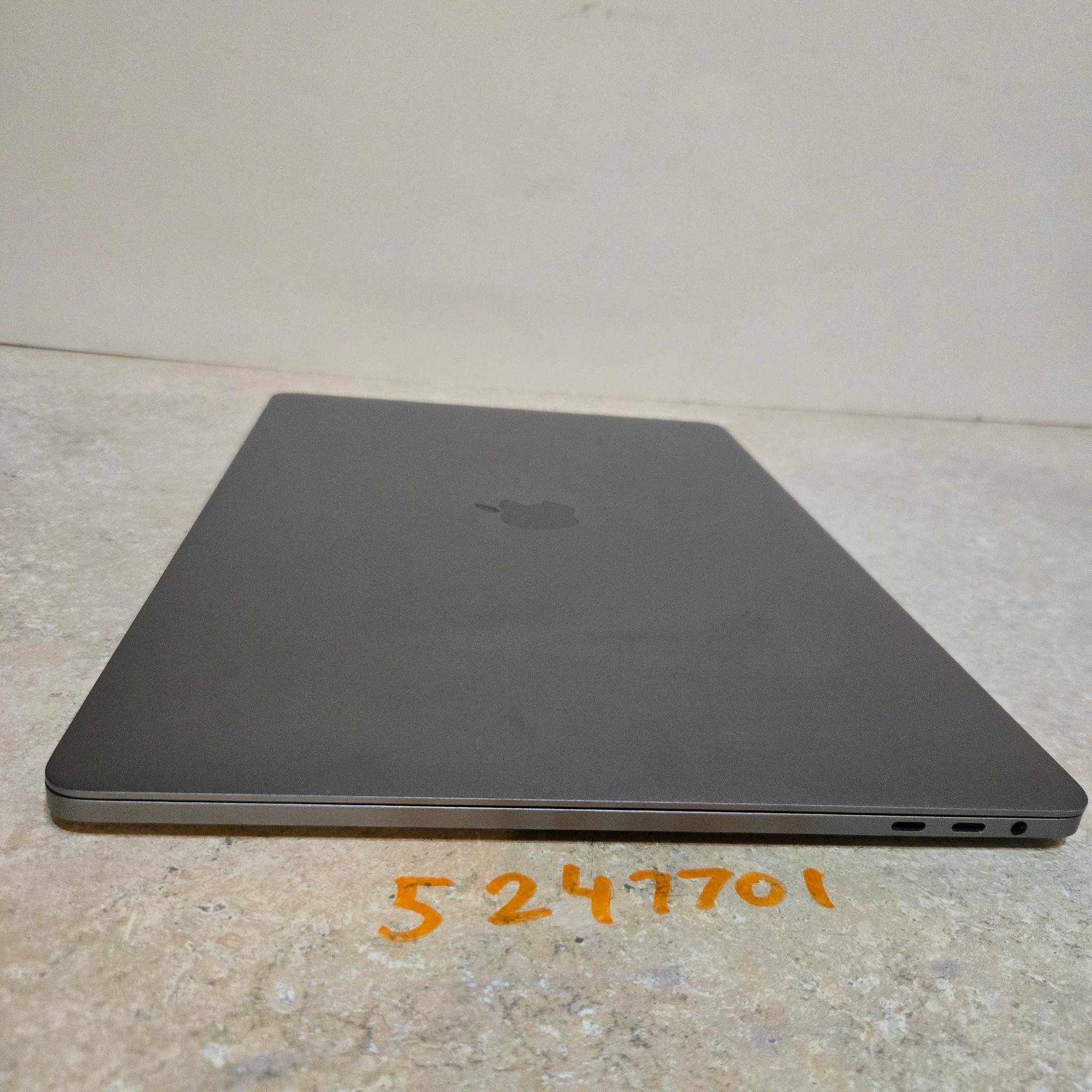 Apple Macbook Pro 15 inch Laptop - 2018 - 512GB - intel i7 - Model A1990