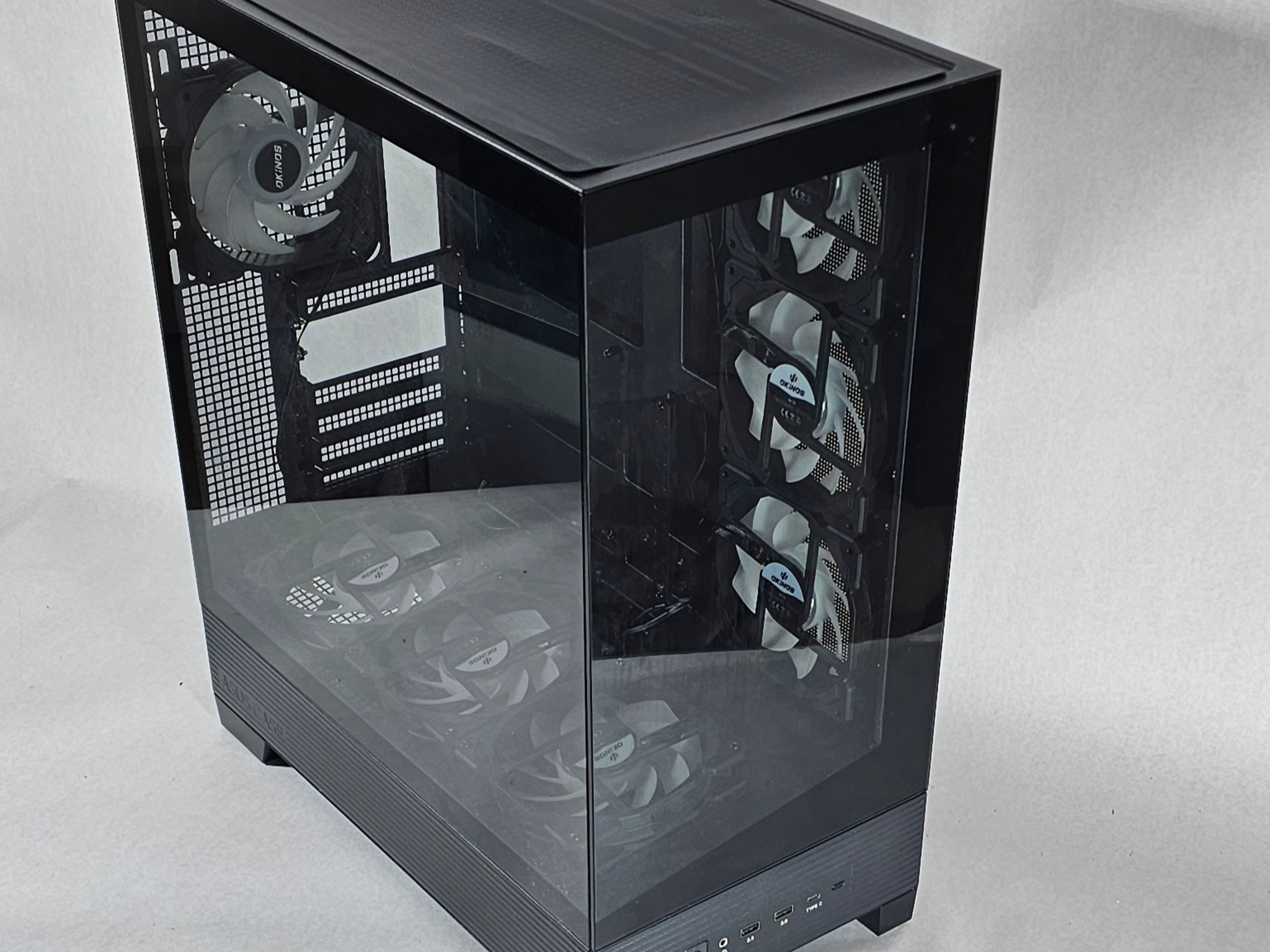 PC Case with Tempered Glass w\ 7 RGB Fans