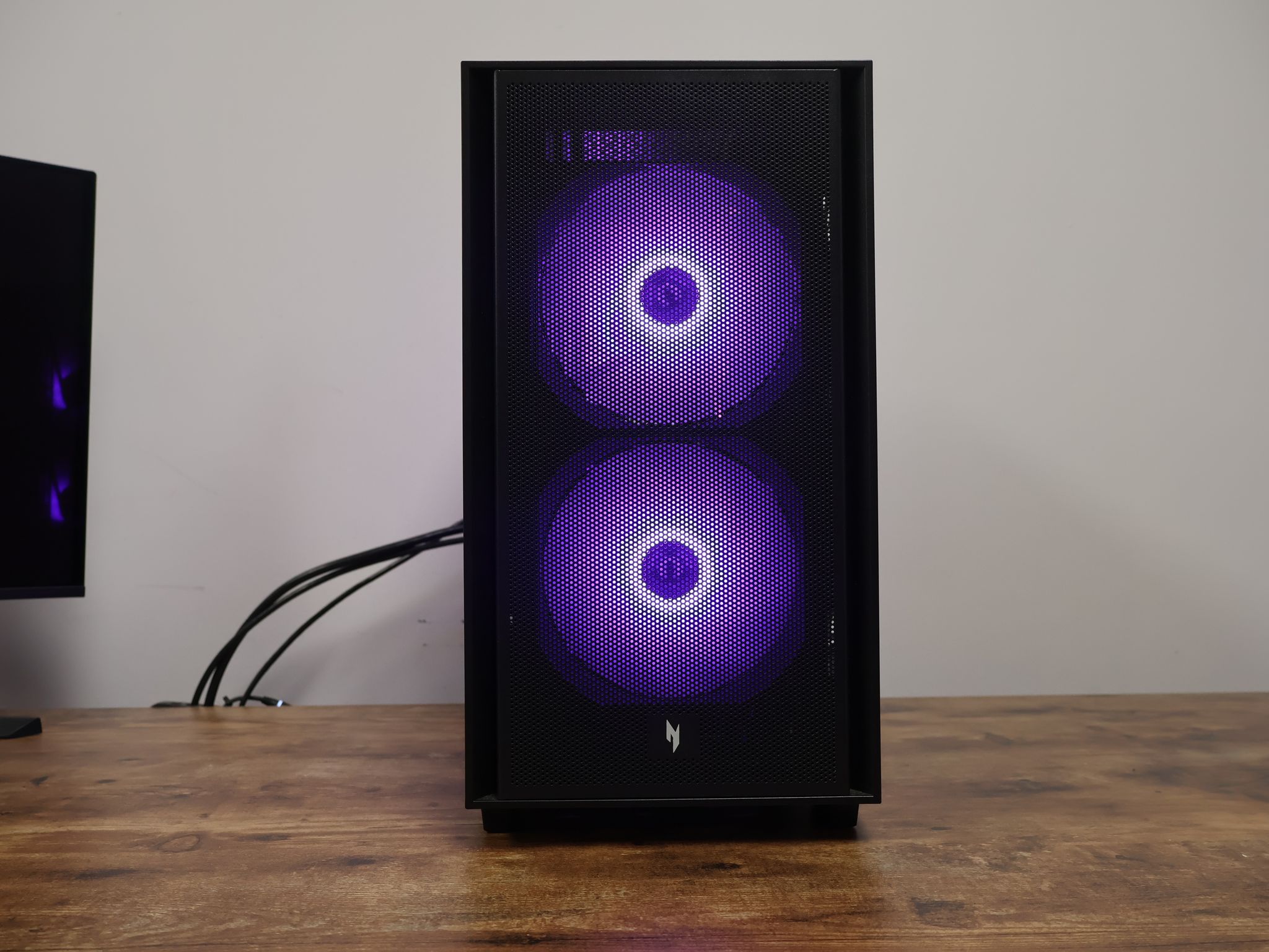 RTX 5070 Ti Gaming PC – Ryzen 9 7900 | 32GB DDR5 6000MHz | 2TB Gen4 M.2 | 1440p / 4K Gaming