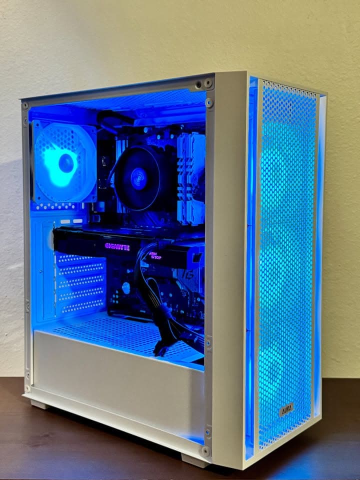 ❄️🎮 White RGB Gaming PC – Ryzen 5 5500 | GTX 1070 8GB | 16GB RAM | WIFI