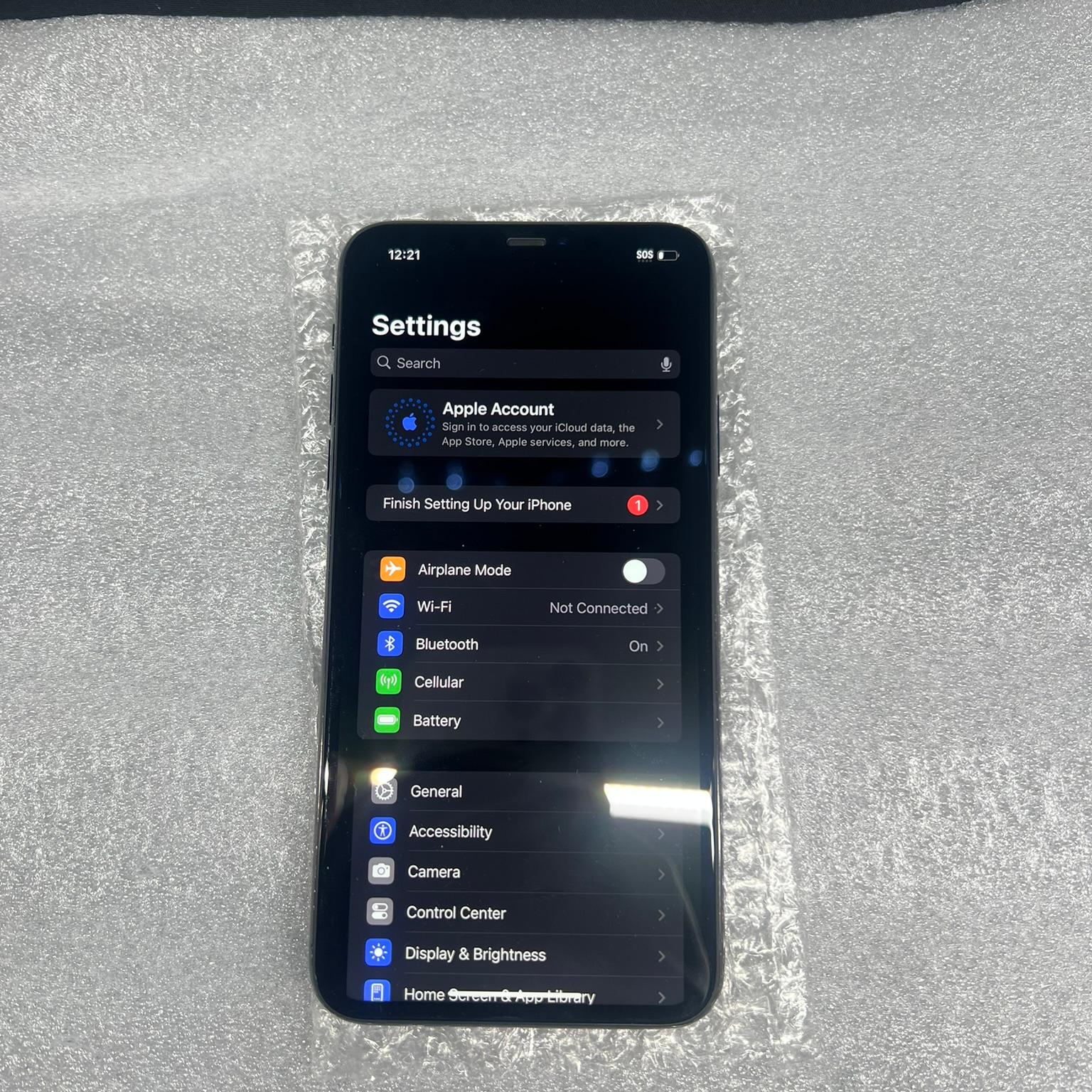 Apple iPhone 11 Pro Max – Unlocked – 64 GB – Midnight Green (Read Description)