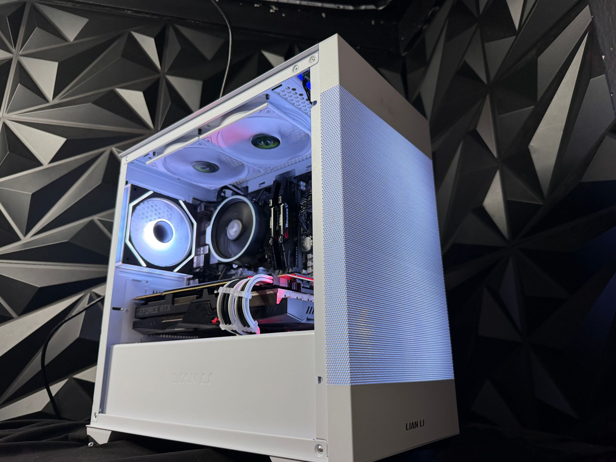 ☯️🥊 YIN YANG PUNCH 🥊☯️Ryzen 5 5500| RTX 2080 Super| 16 GB DDR4| 750GB NVMe| 650 Gold PSU