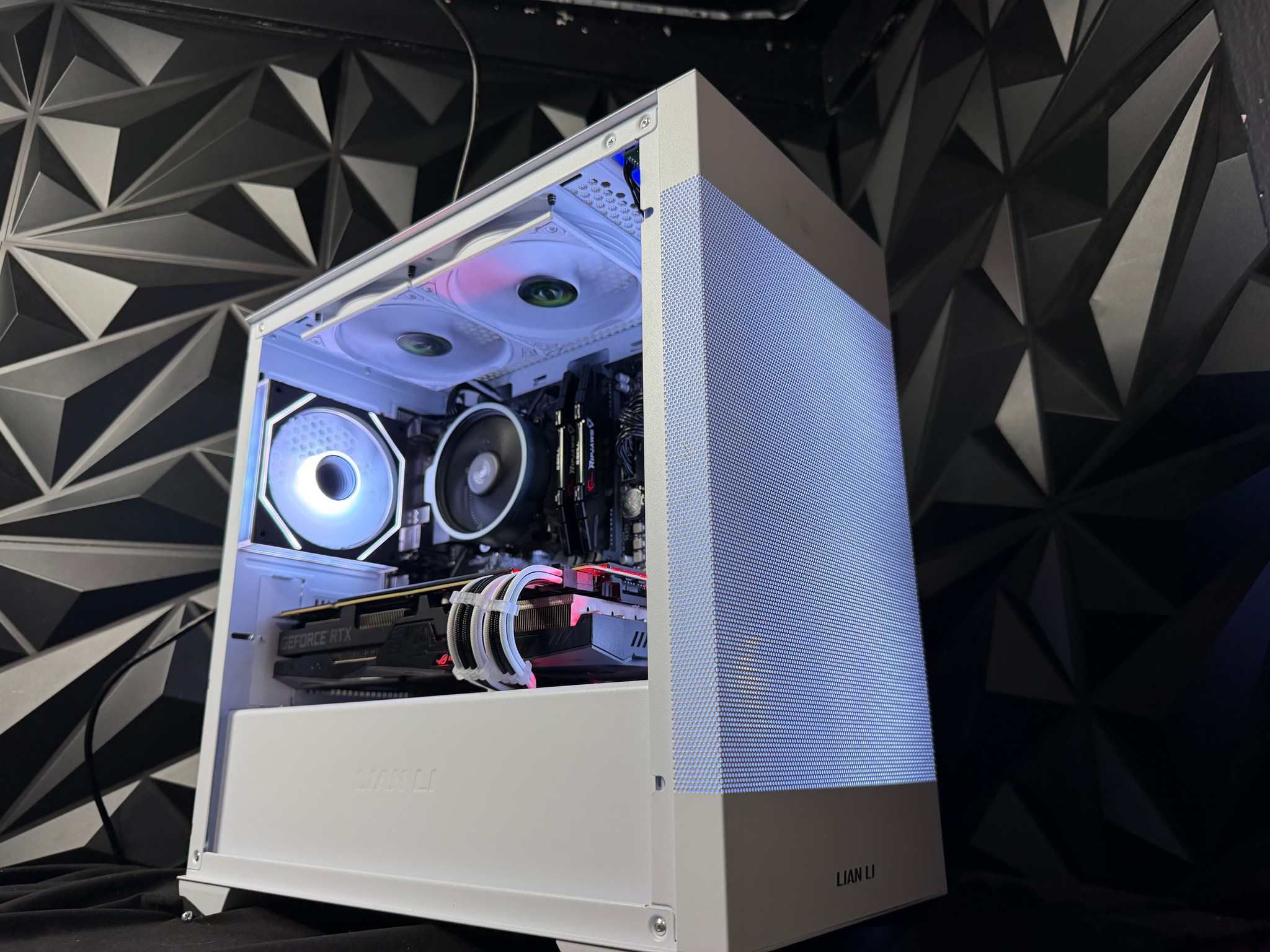 ☯️🥊 YIN YANG PUNCH 🥊☯️Ryzen 5 5500| RTX 2080 Super| 16 GB DDR4| 750GB NVMe| 650 Gold PSU
