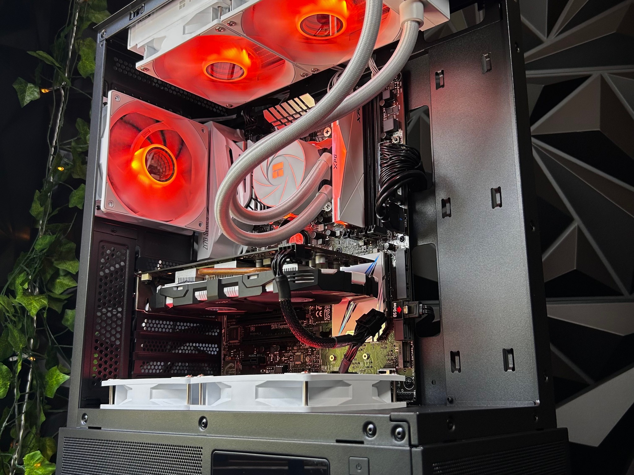 Intel i7 | GTX 1060 6GB | 16GB DDR4 | 500GB SSD | Digital Display | Water Cooled!