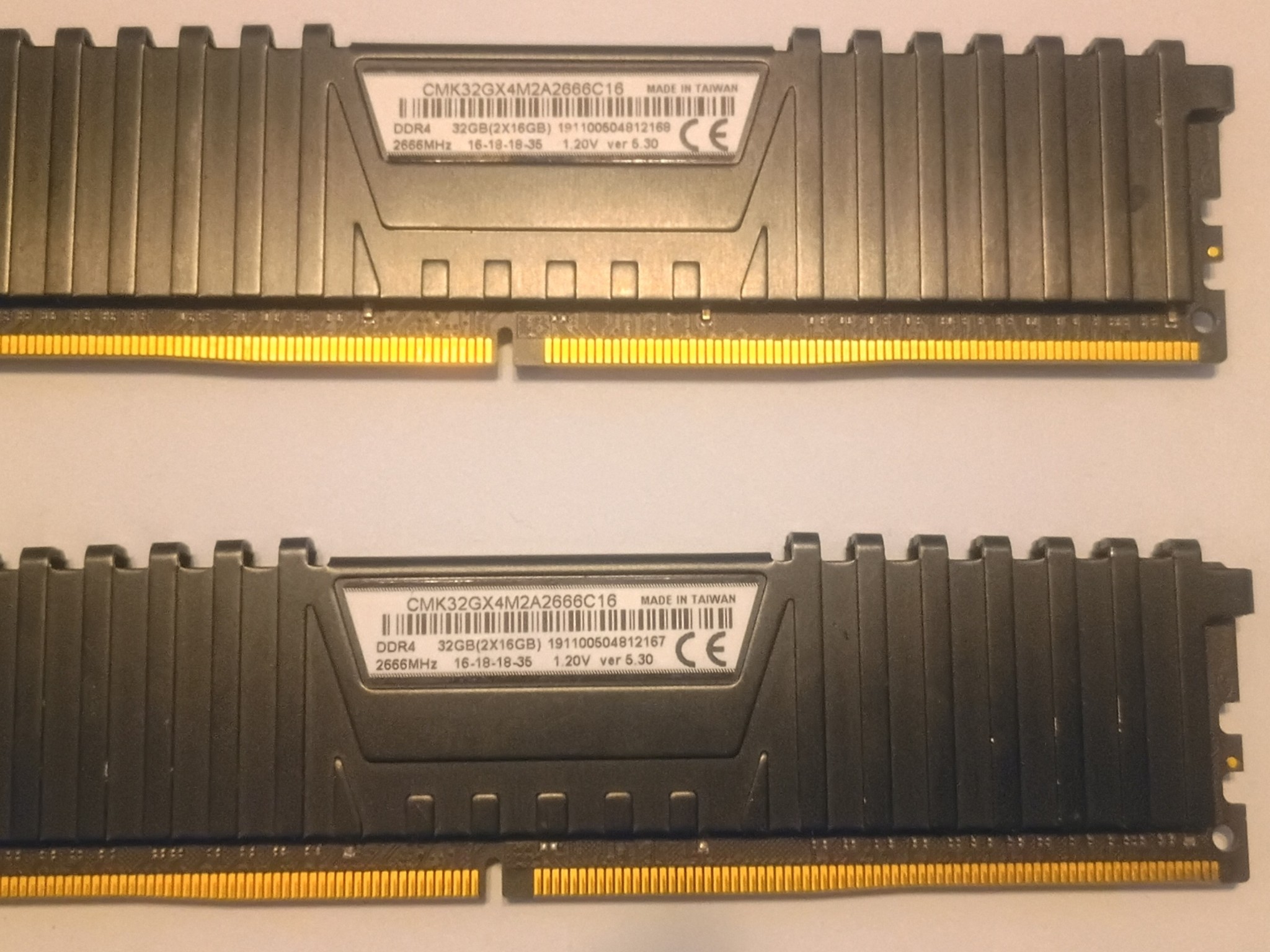 Corsair Vengeance LPX 32GB (2x16GB) DDR4 2666MHz CL16 – Tested & Working