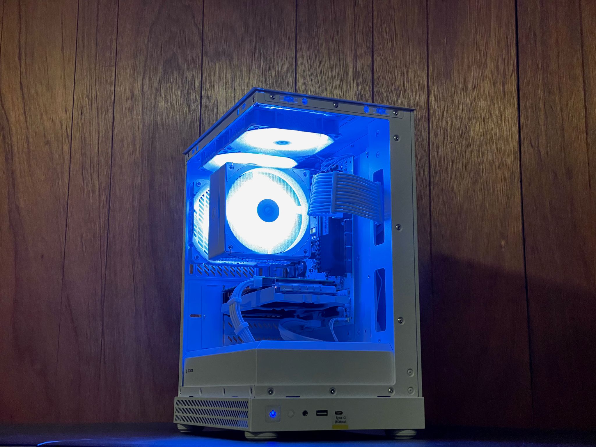 White Gaming PC - GTX 1660, Ryzen 5, 16 GB RAM