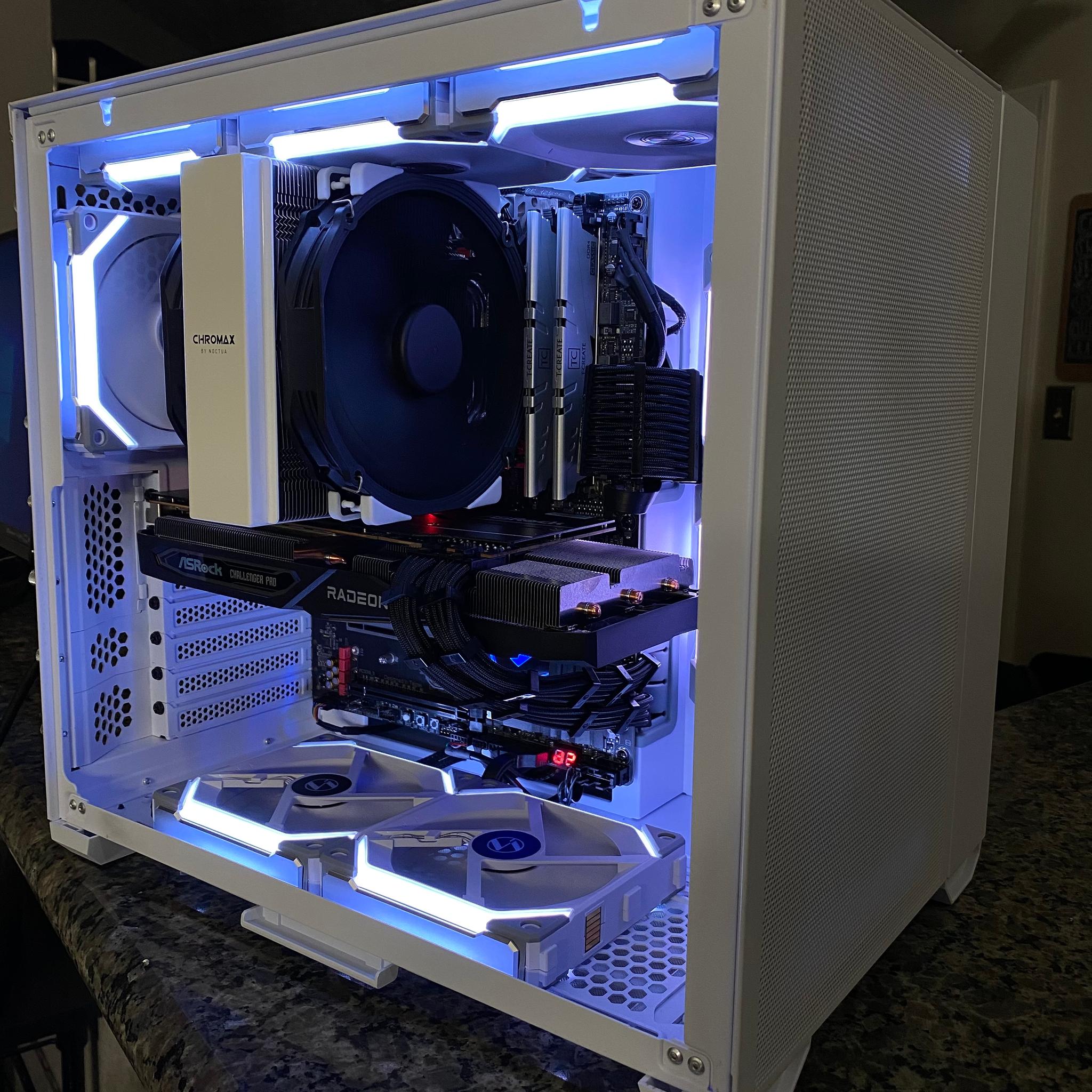 Gaming PC/Workstation: Threadripper 1900X-RX 6700 XT