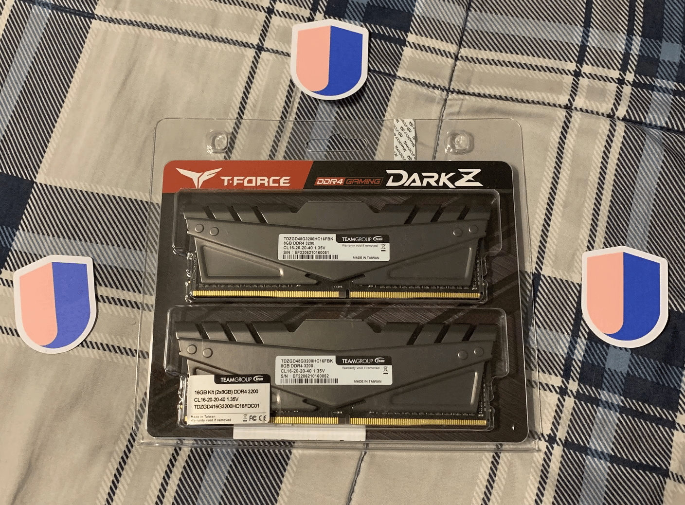 brand new/sealed teamgroup t-force dark z (2x8gb CL16) ddr4 ram/memory kit