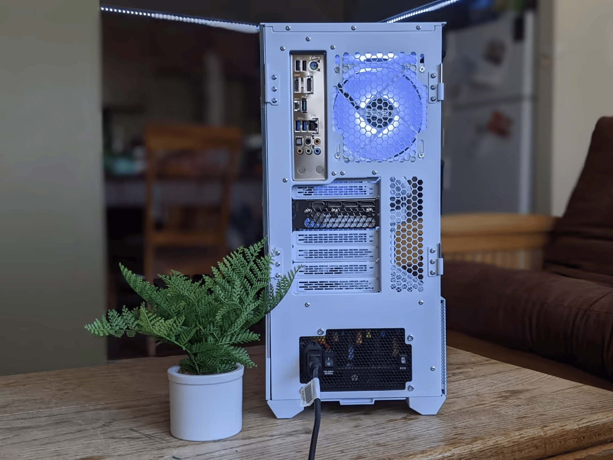 White Rtx 3060ti I5 10600kf Gaming and Streaming PC