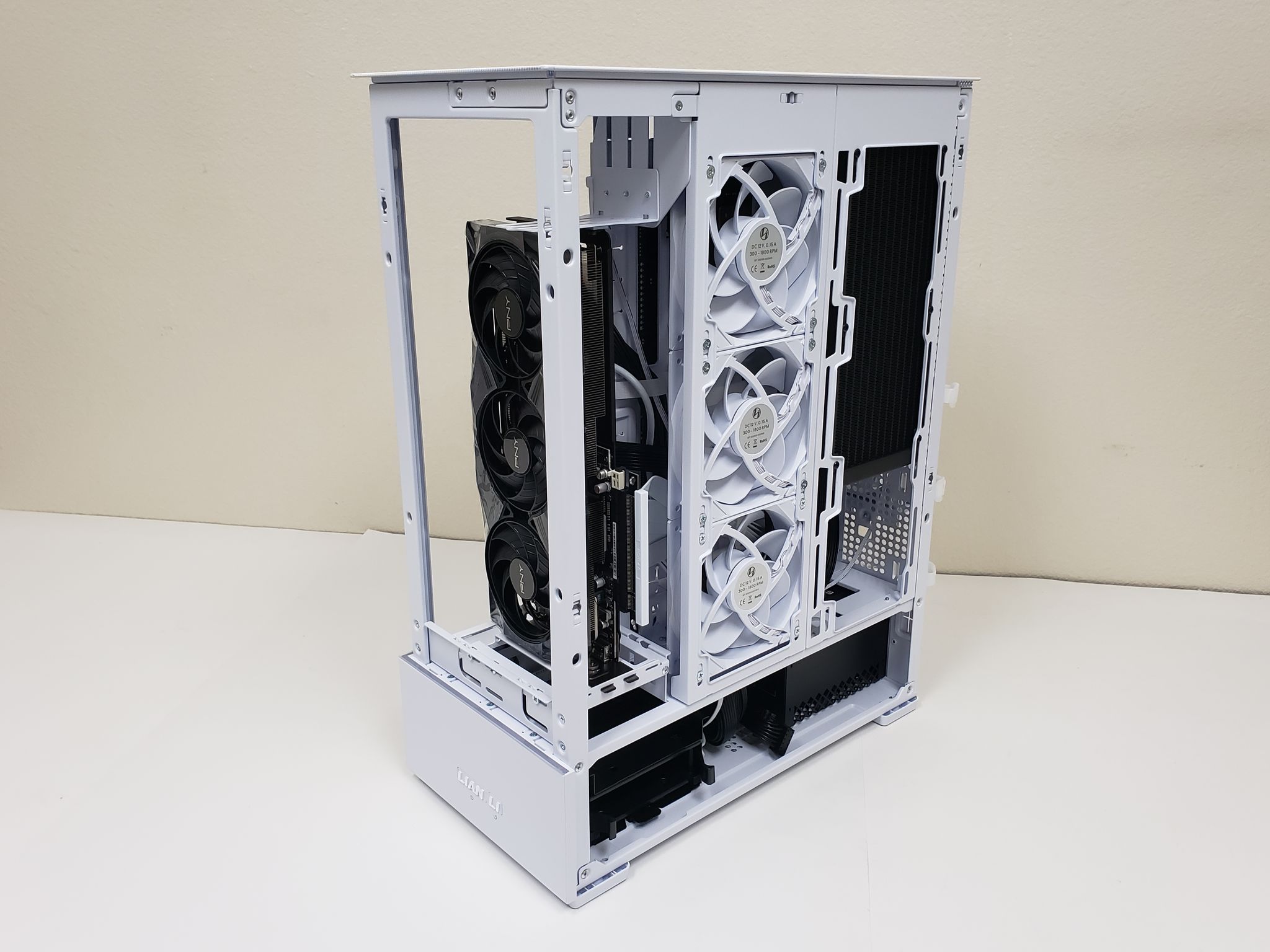 PC on Sale! Ryzen 5 9600X, RTX 5070, 32GB-DDR5 6000, 2TB SSD NVMe, 850W PSU
