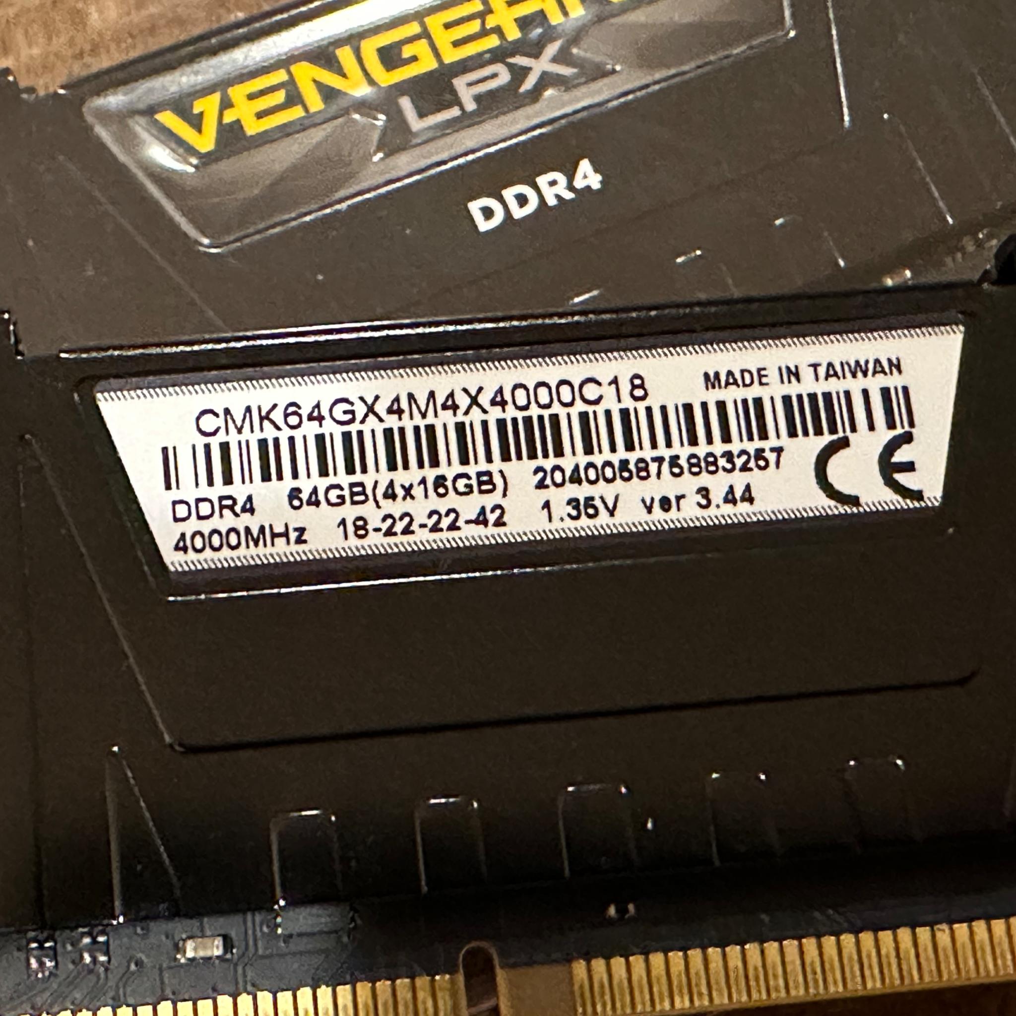 Corsair Vengeance 32GB (16GBx2) DDR4-4000MHz CL 18-22-22-42