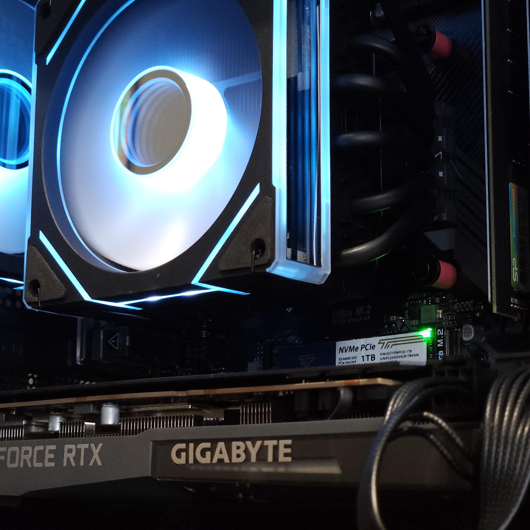 RTX 3070 | Ryzen 7 3700X | 32GB DDR4 RAM 3200 MTs | 1 TB NVME SSD | 650W BRONZE | WIFI & BT