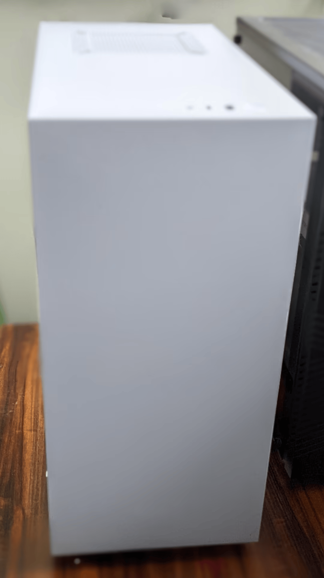 Solid Entry Level Gaming PC: i5-11400F, GTX 1080, 16GB RAM, Black White & Silver, RGB