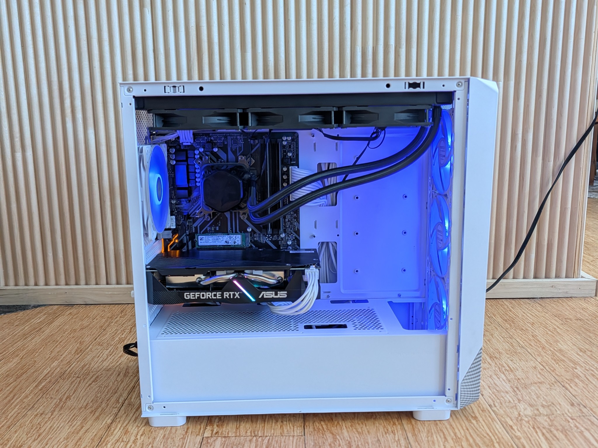Custom RTX gaming PC | RTX 2060 12GB | R7 3700X | 16GB DDR4 | 1TB NVME | AIO |