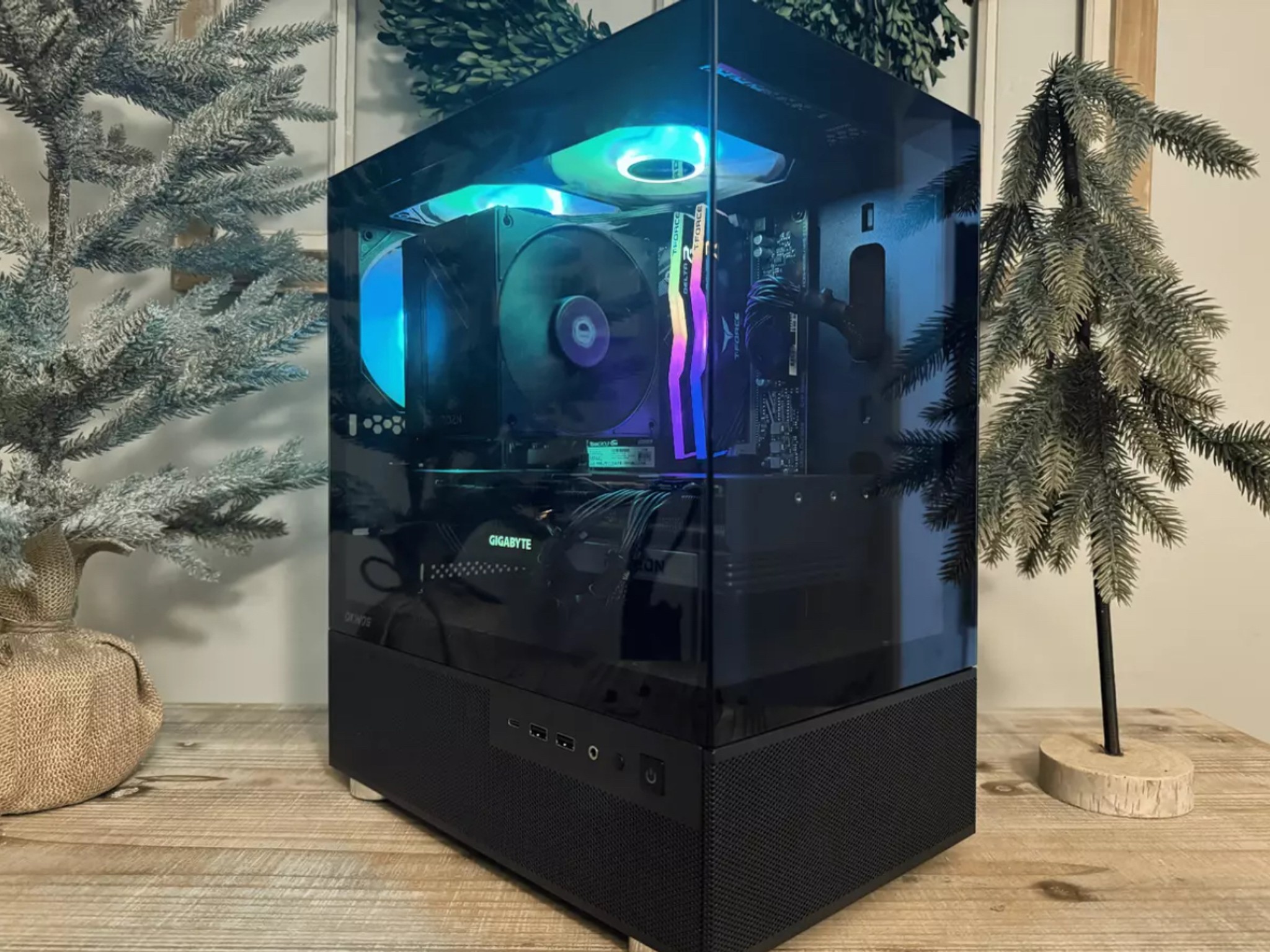 NEW Custom Gaming PC - Ryzen 7 5700X - RX 7700XT - 16GB DDR4 3600MHz - 1TB NVMe