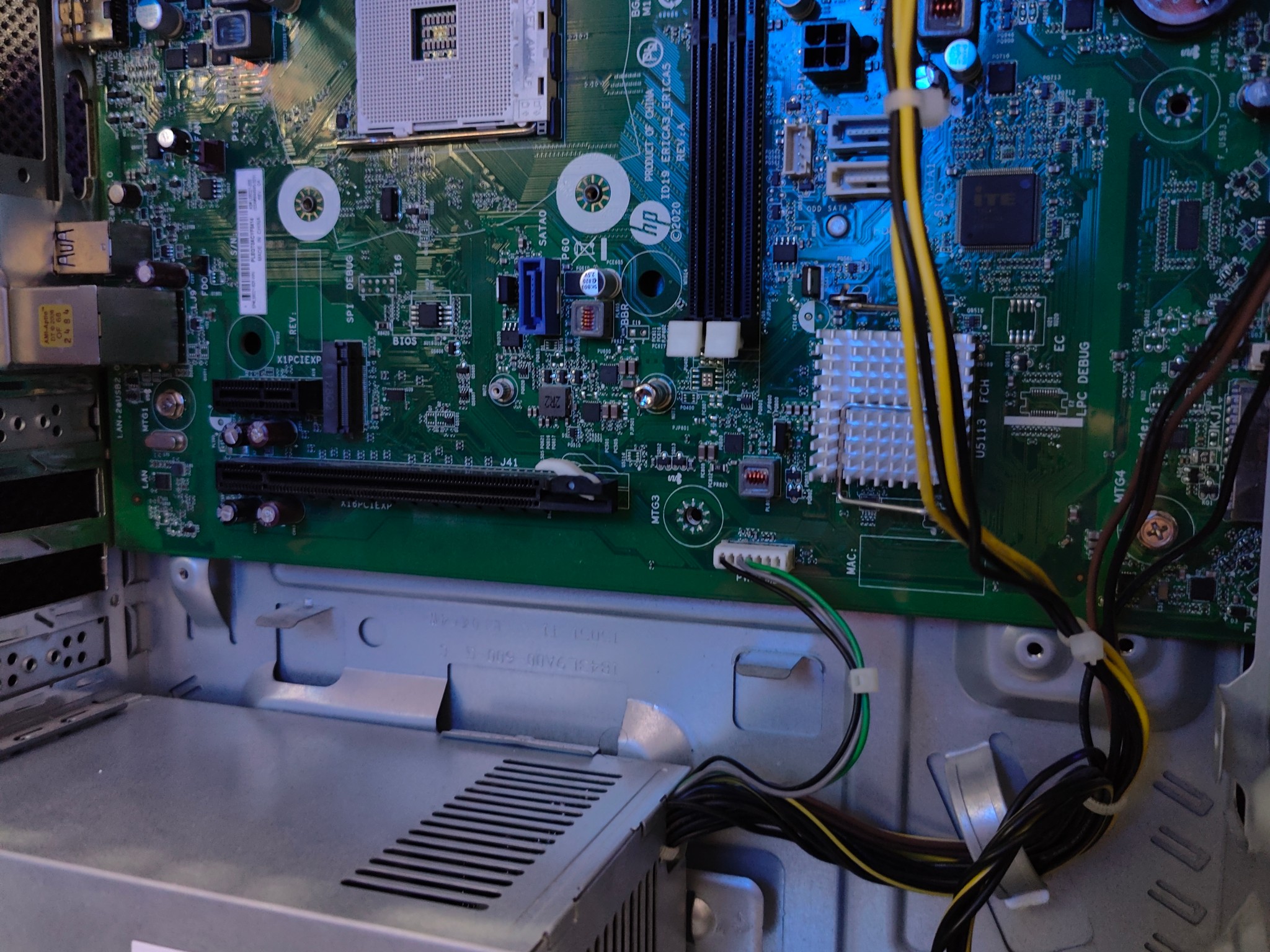 MISSING SIDE PANEL BARE BONES HP Pavilion gaming desktop TG01-2170m NO RAM CPU STORAGE OR GPU