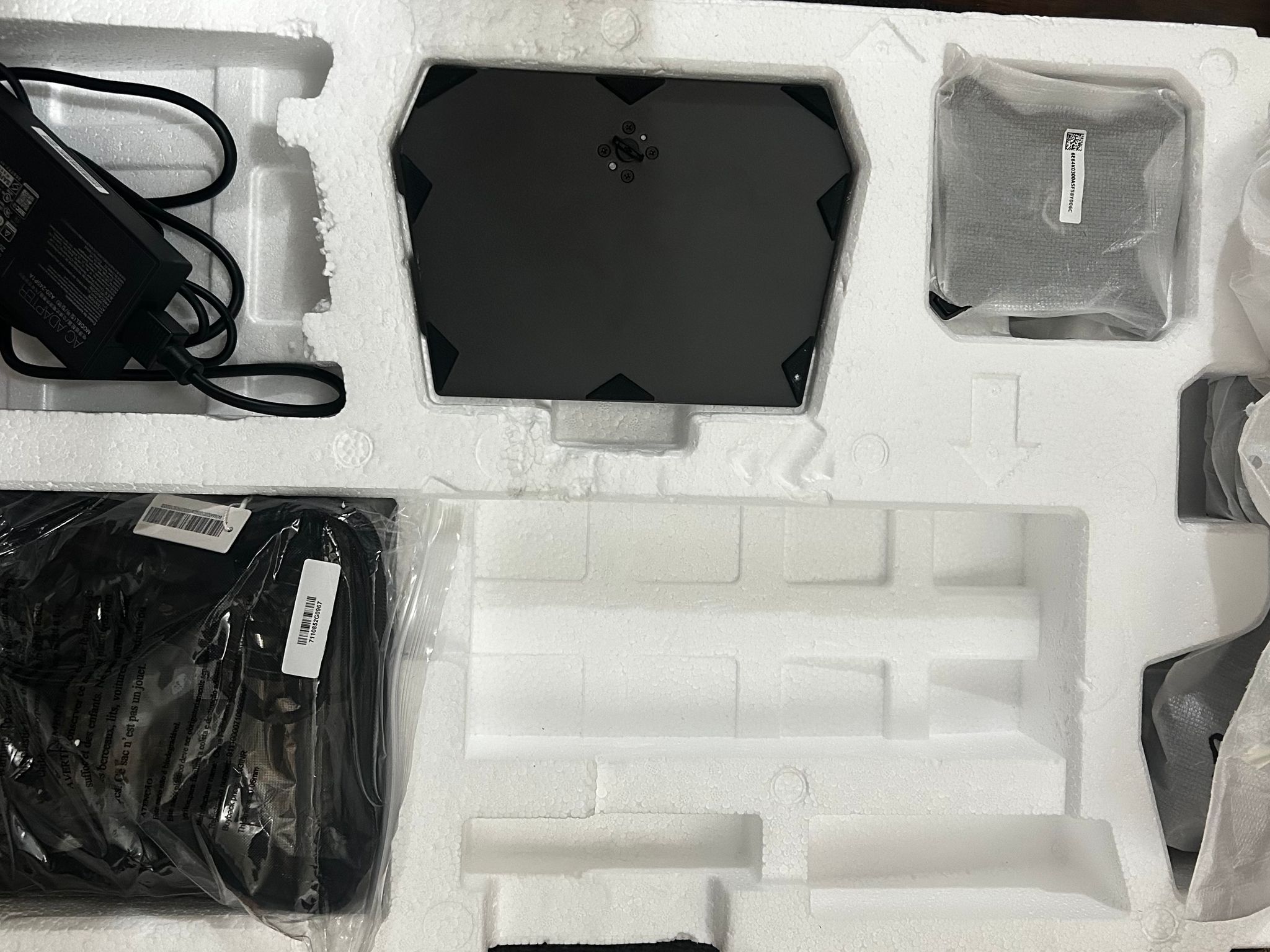 ASUS ROG Strix 32" 4K OLED (3840 x 2160) (240Hz) Gaming Monitor (Only 9hrs Used!) (PRICE DROP!!!)