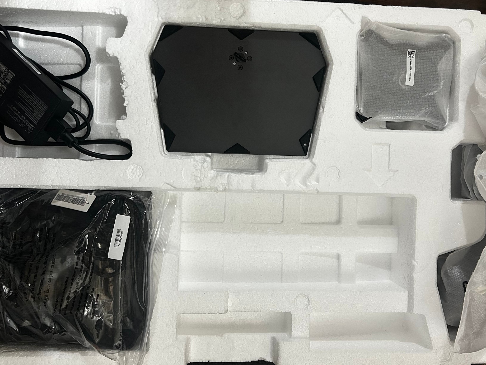 ASUS ROG Strix 32" 4K OLED (3840 x 2160) (240Hz) Gaming Monitor (Only 9hrs Used!) (PRICE DROP!!!)